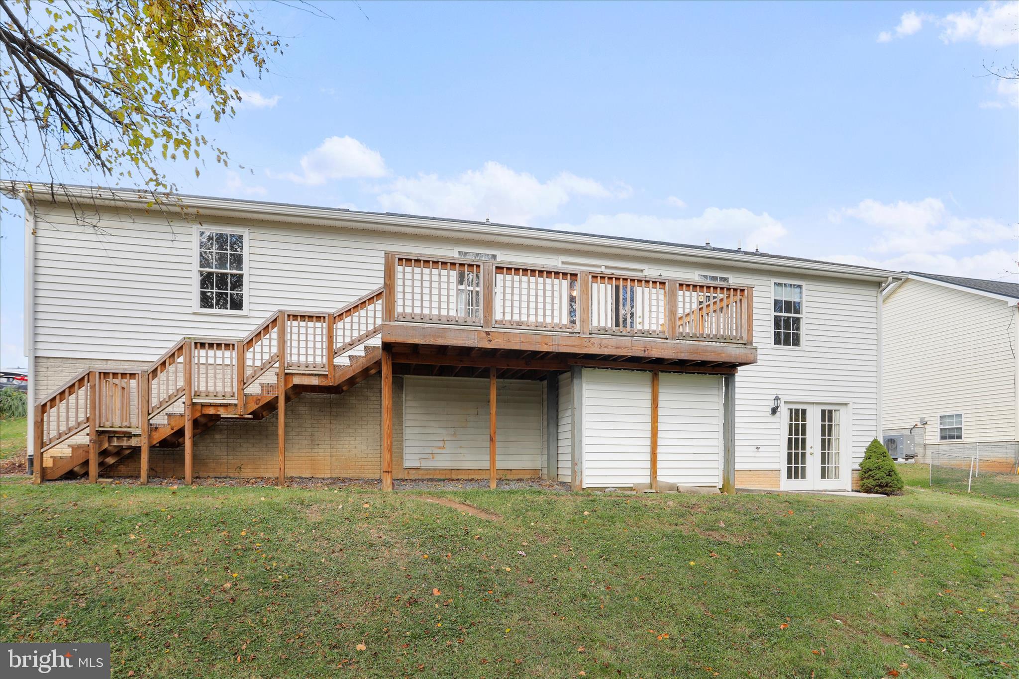 RIDGEFIELD - Residential