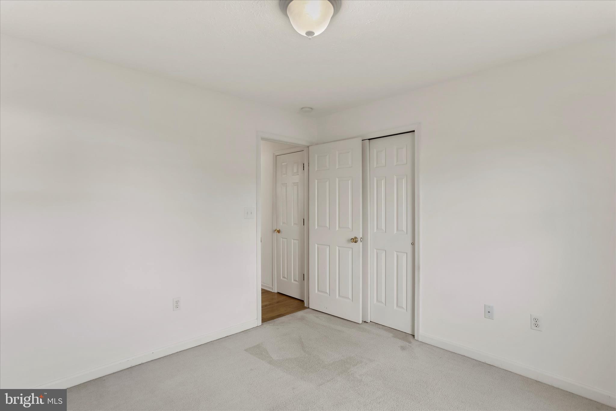 RIDGEFIELD - Residential