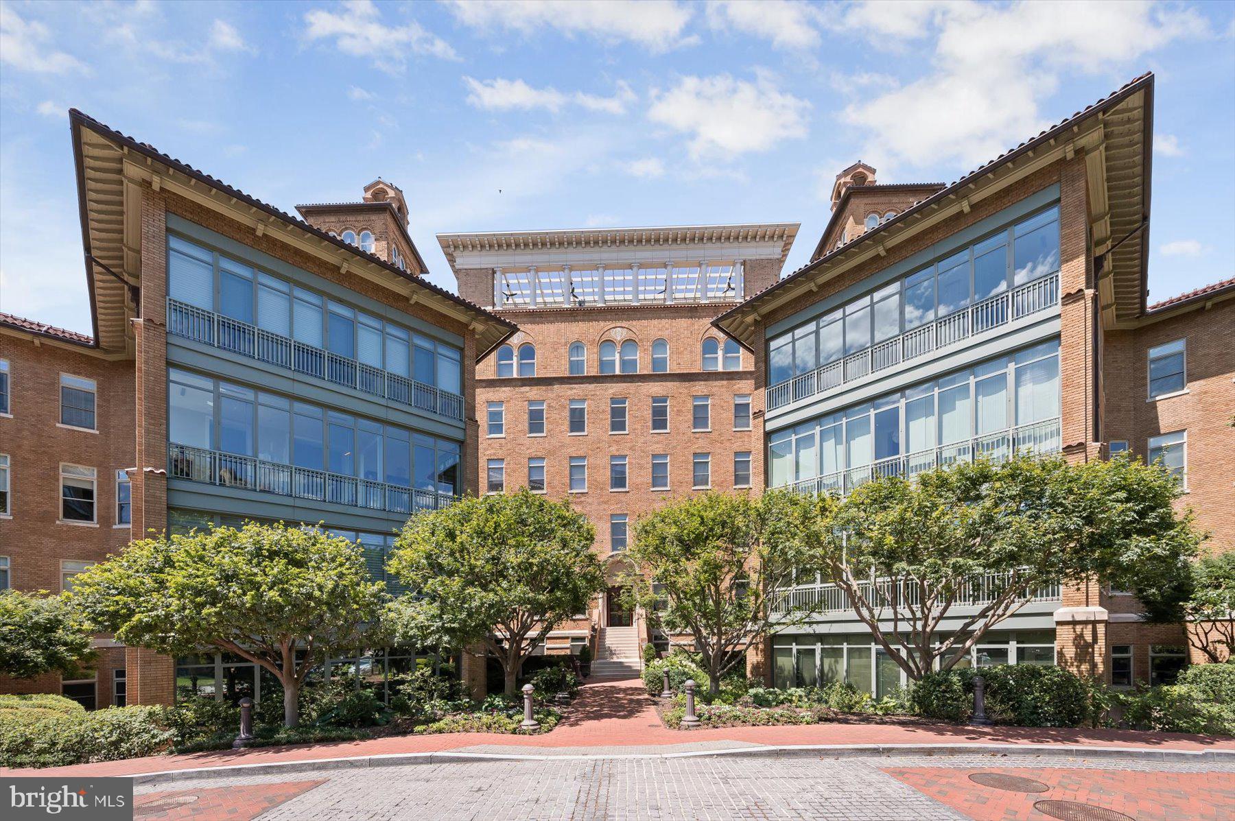 2425 L STREET NW 303