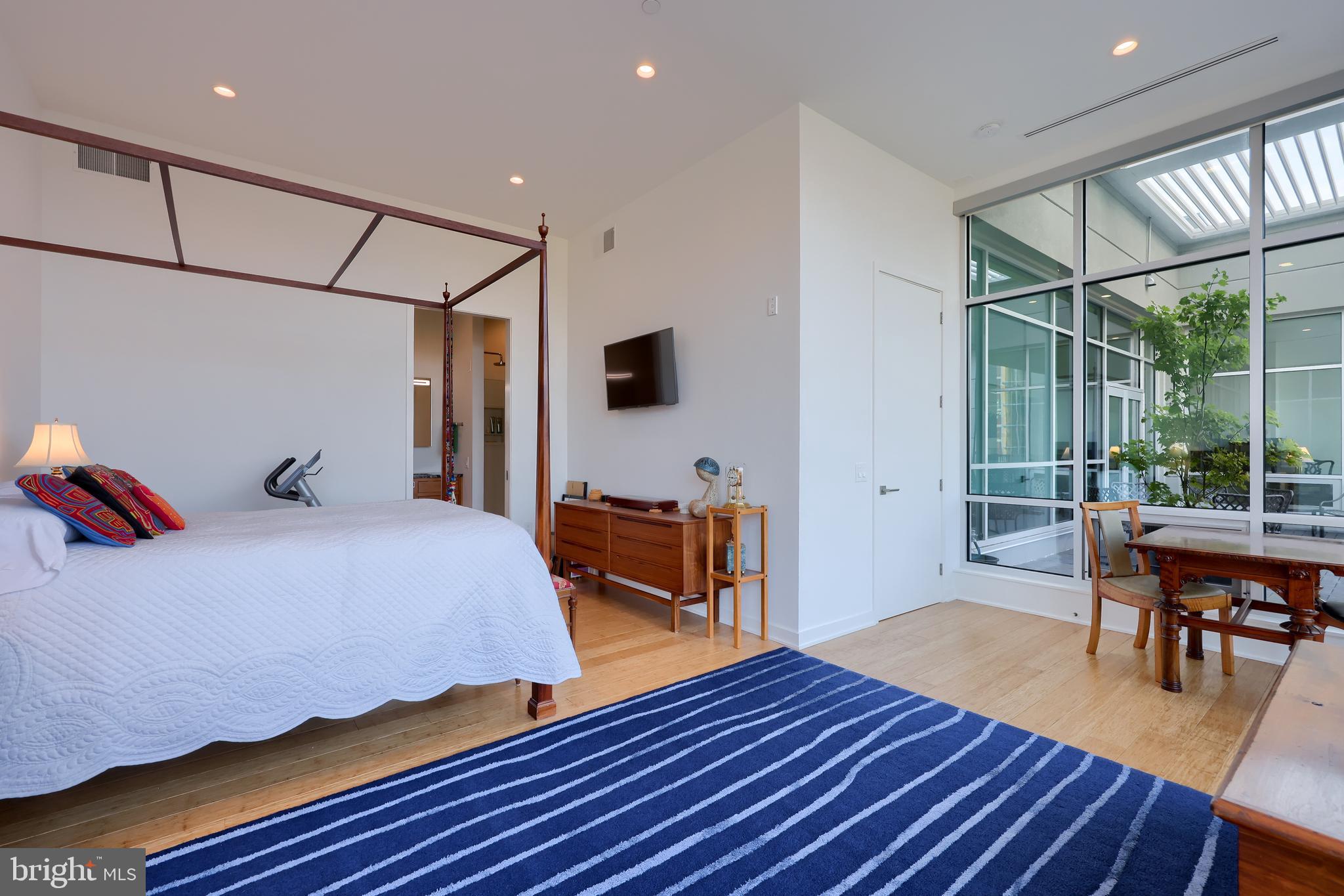 101 NORTH QUEEN - Residential