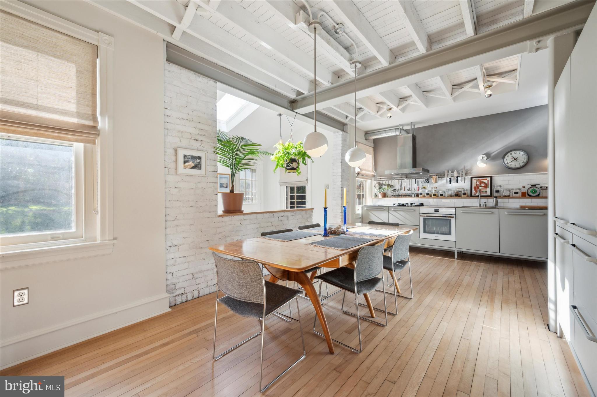 LANDSDOWNE STATION - Residential