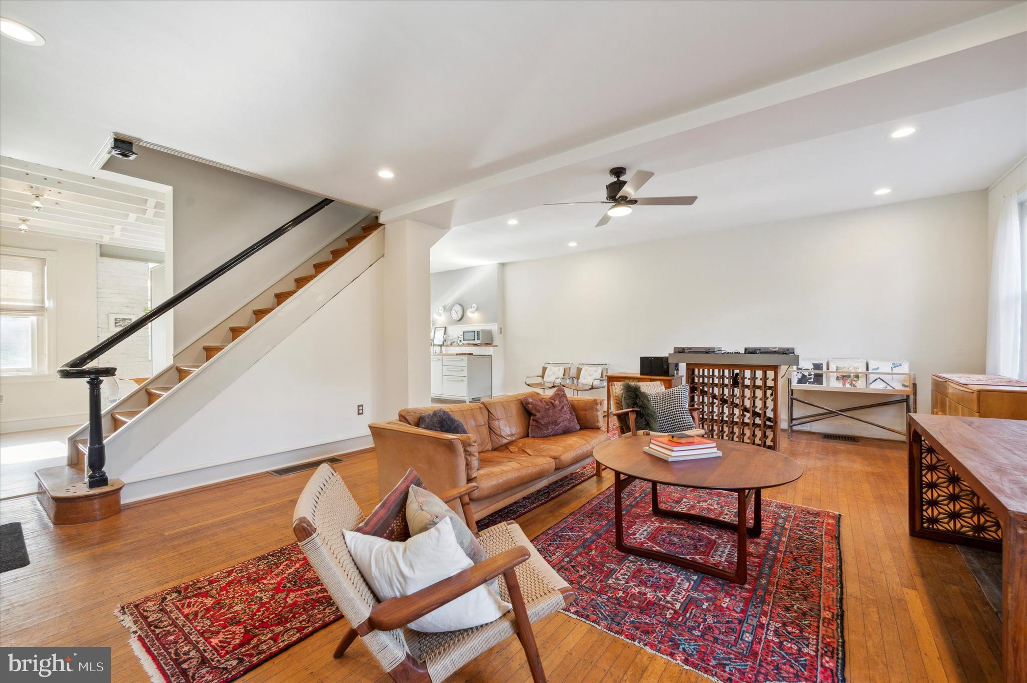 LANDSDOWNE STATION - Residential