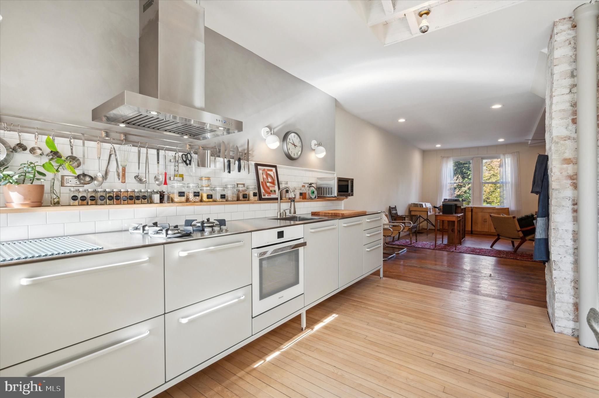 LANDSDOWNE STATION - Residential