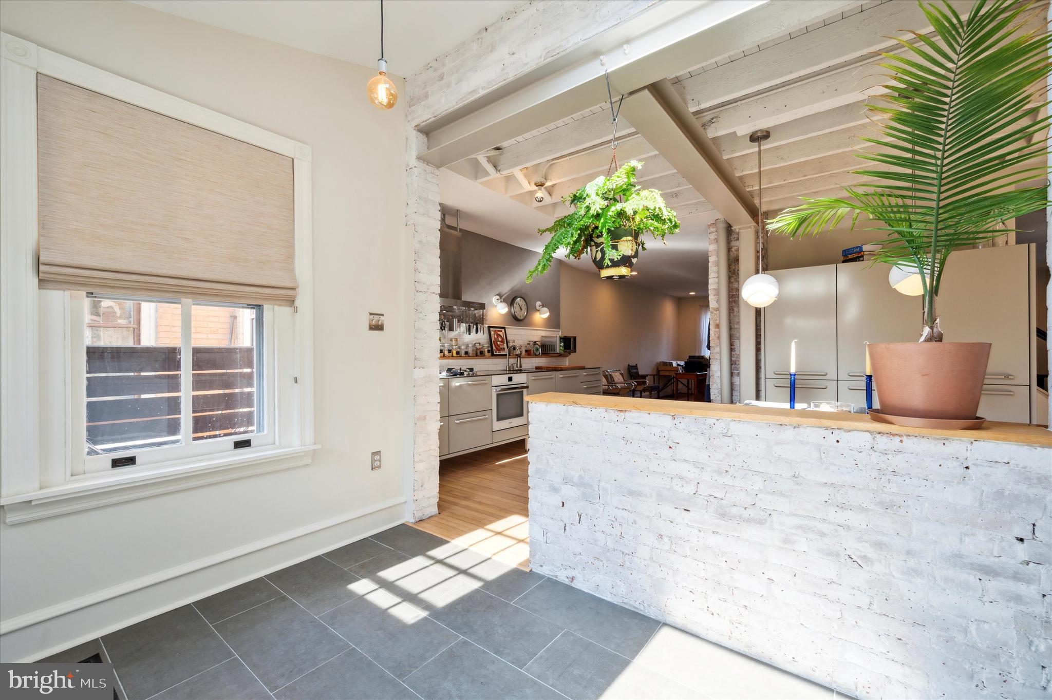 LANDSDOWNE STATION - Residential