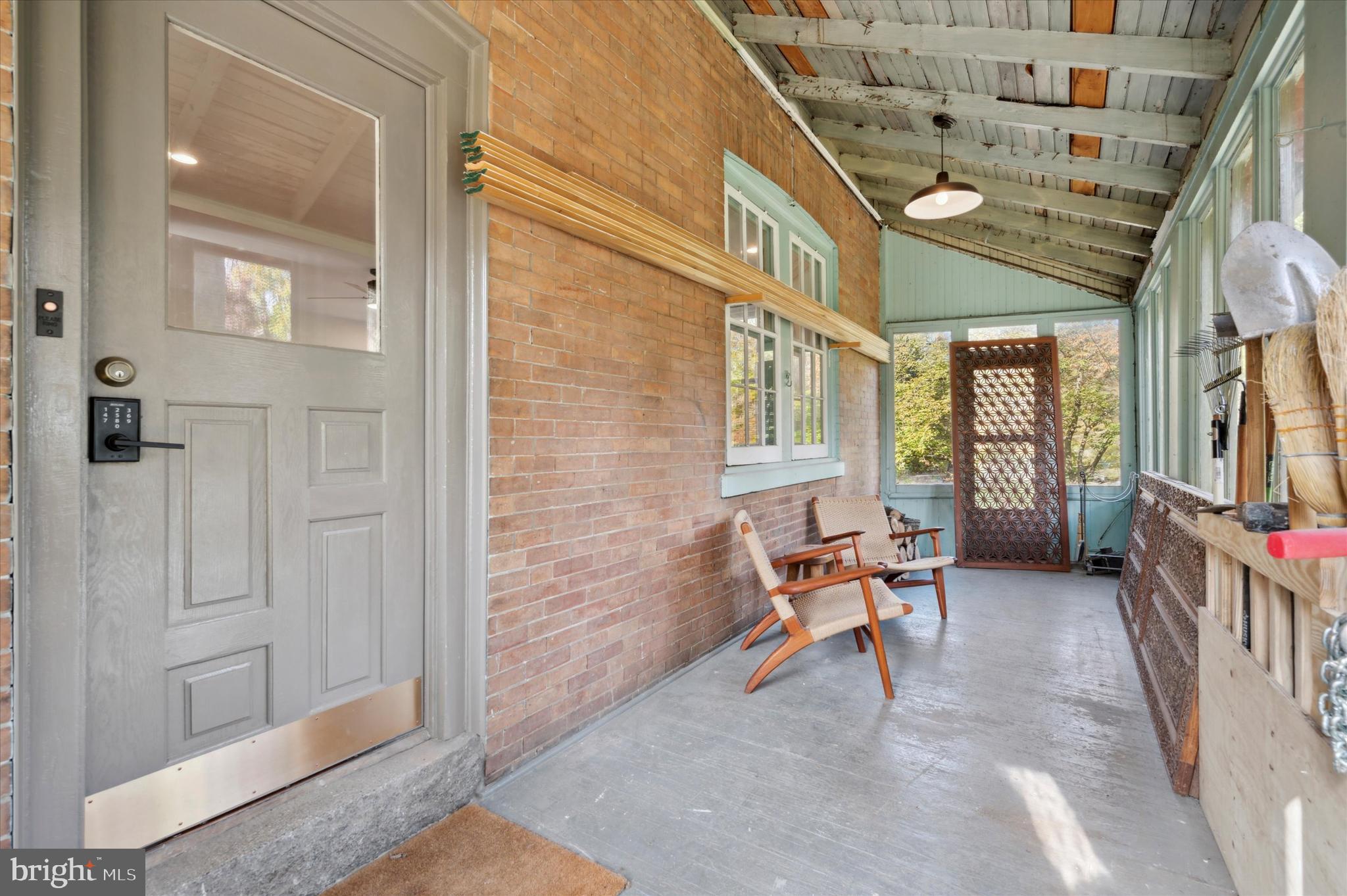 LANDSDOWNE STATION - Residential