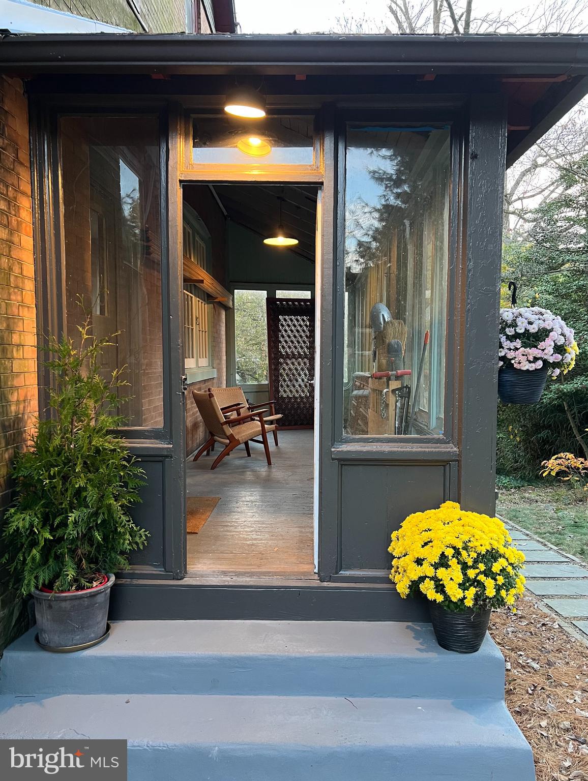 LANDSDOWNE STATION - Residential