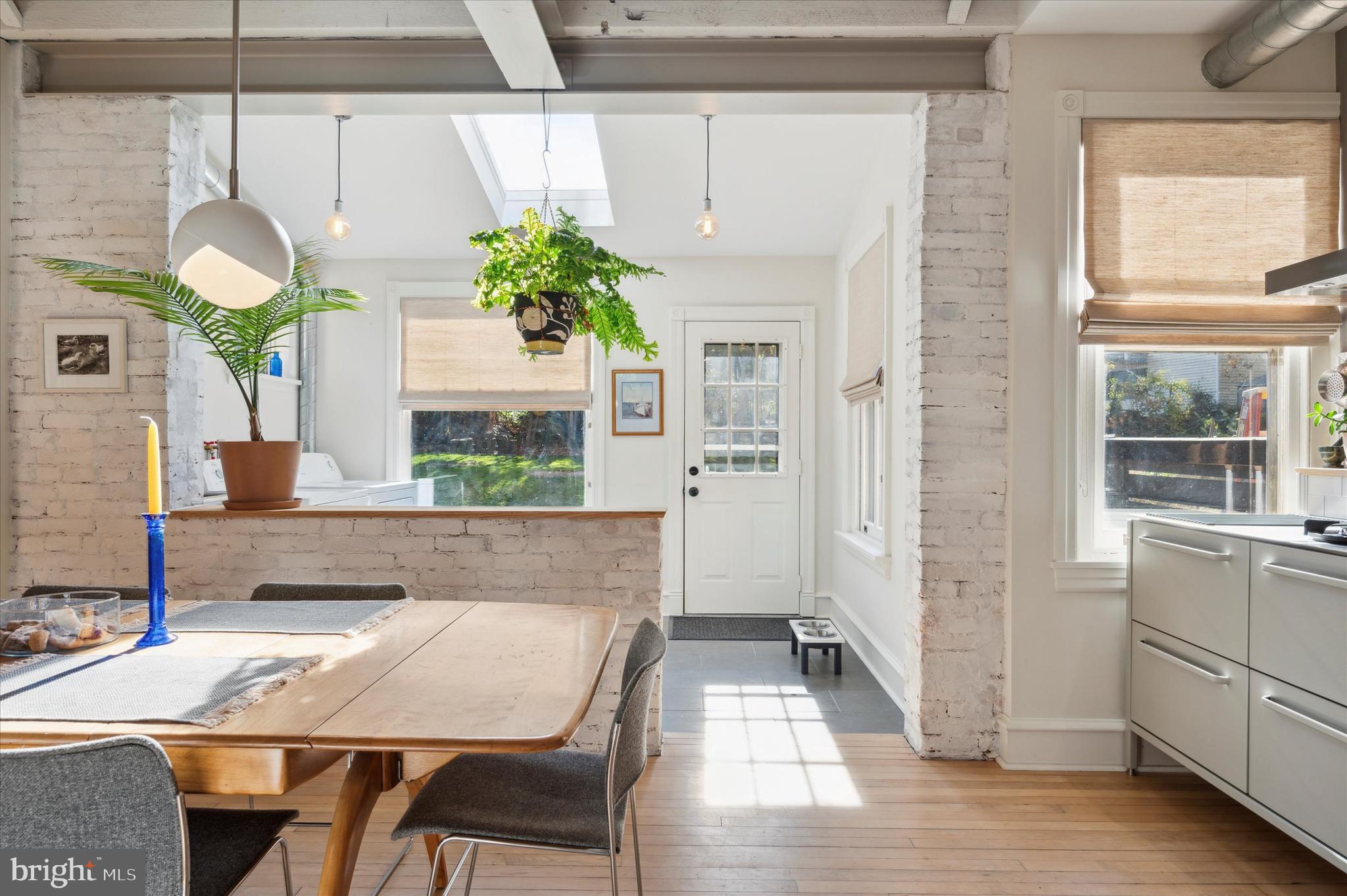 LANDSDOWNE STATION - Residential