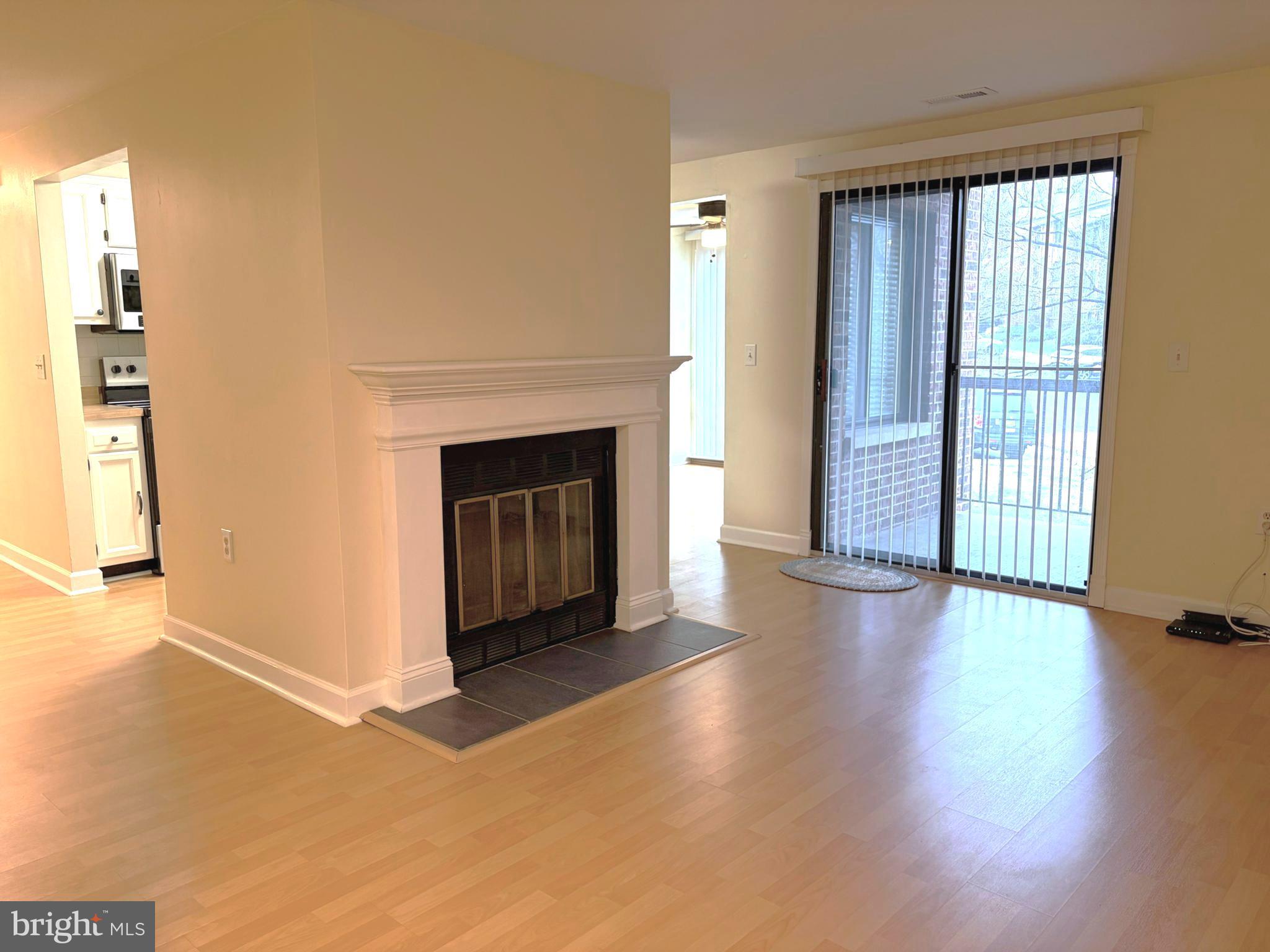 FARMINGDALE - Residential