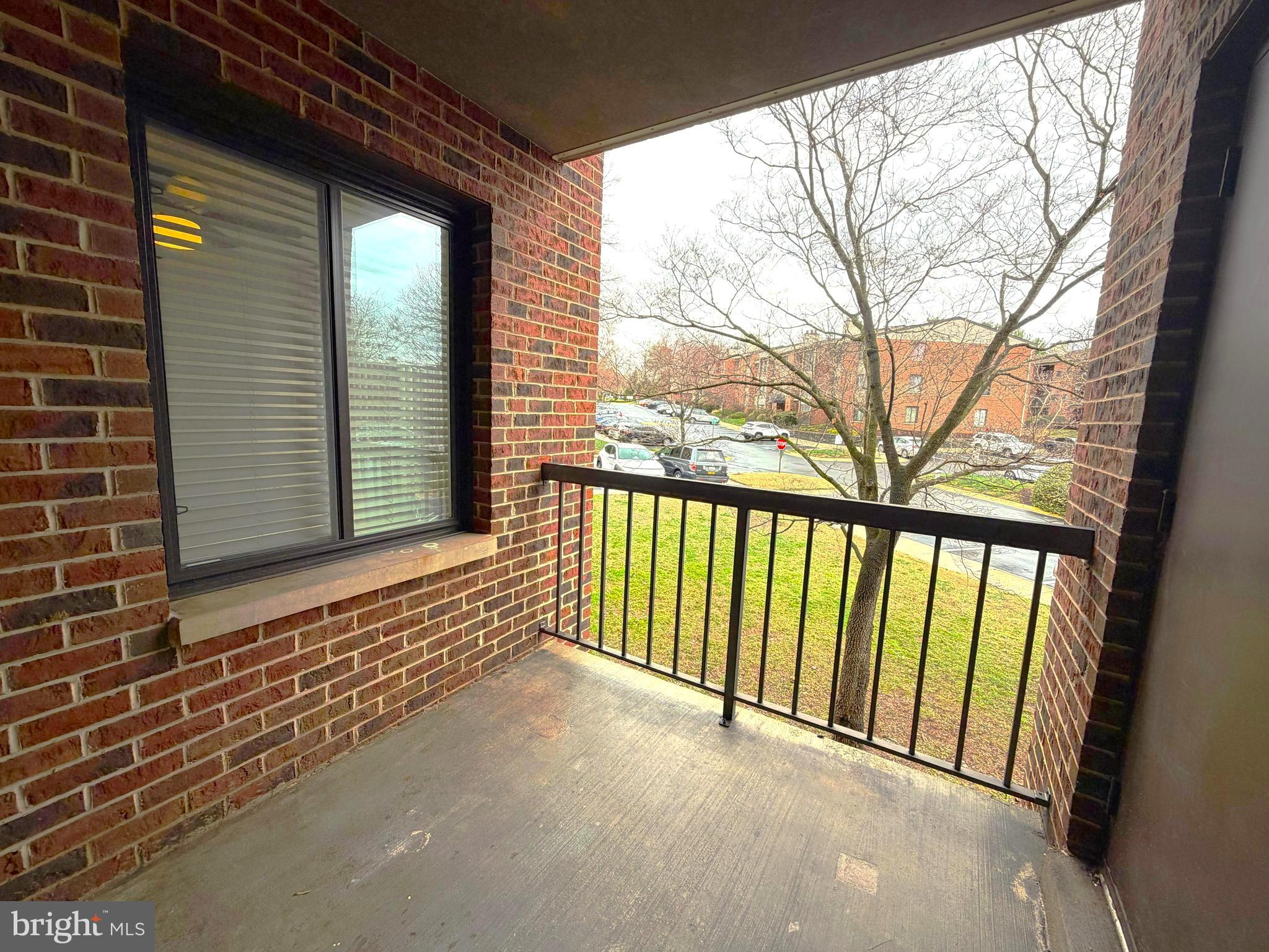 FARMINGDALE - Residential