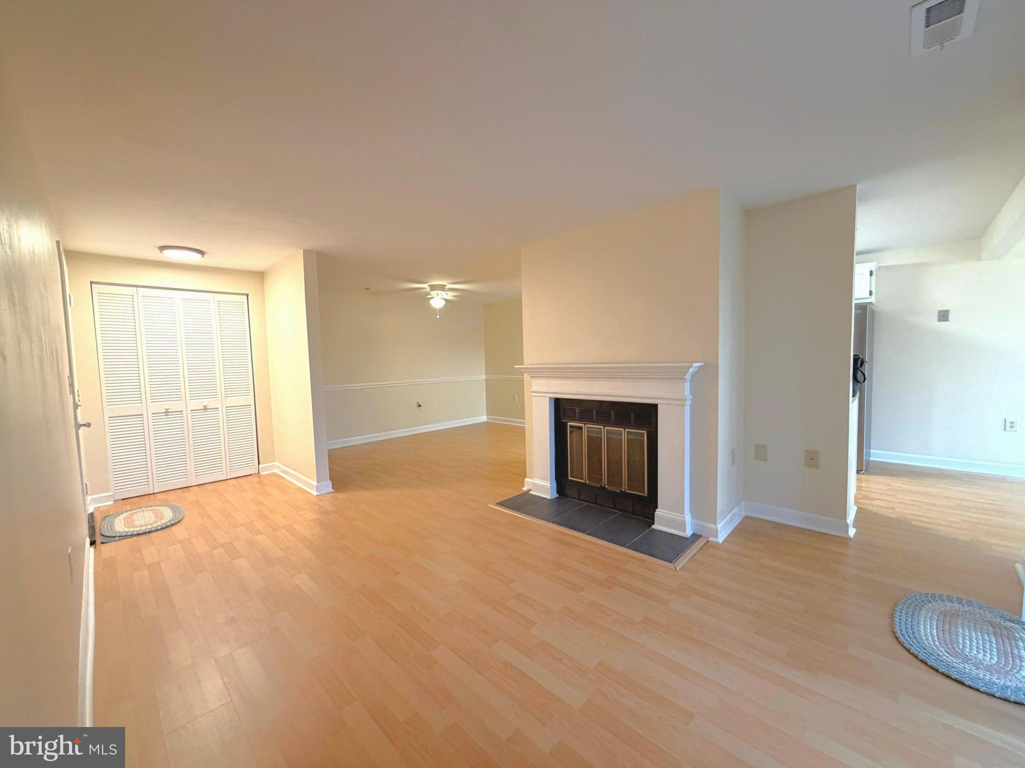 FARMINGDALE - Residential