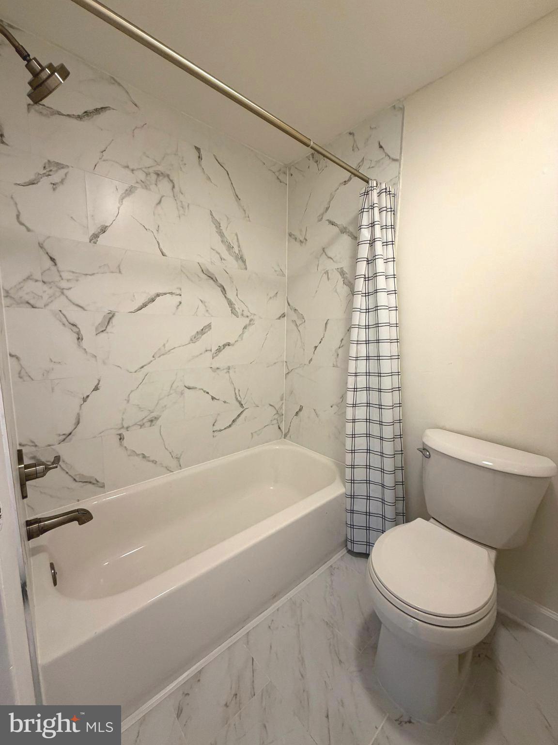 FARMINGDALE - Residential