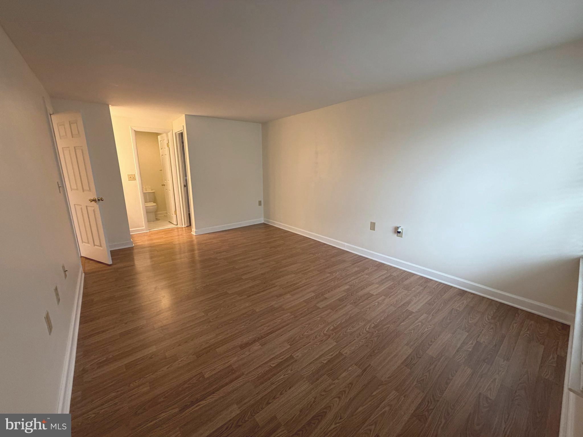 FARMINGDALE - Residential