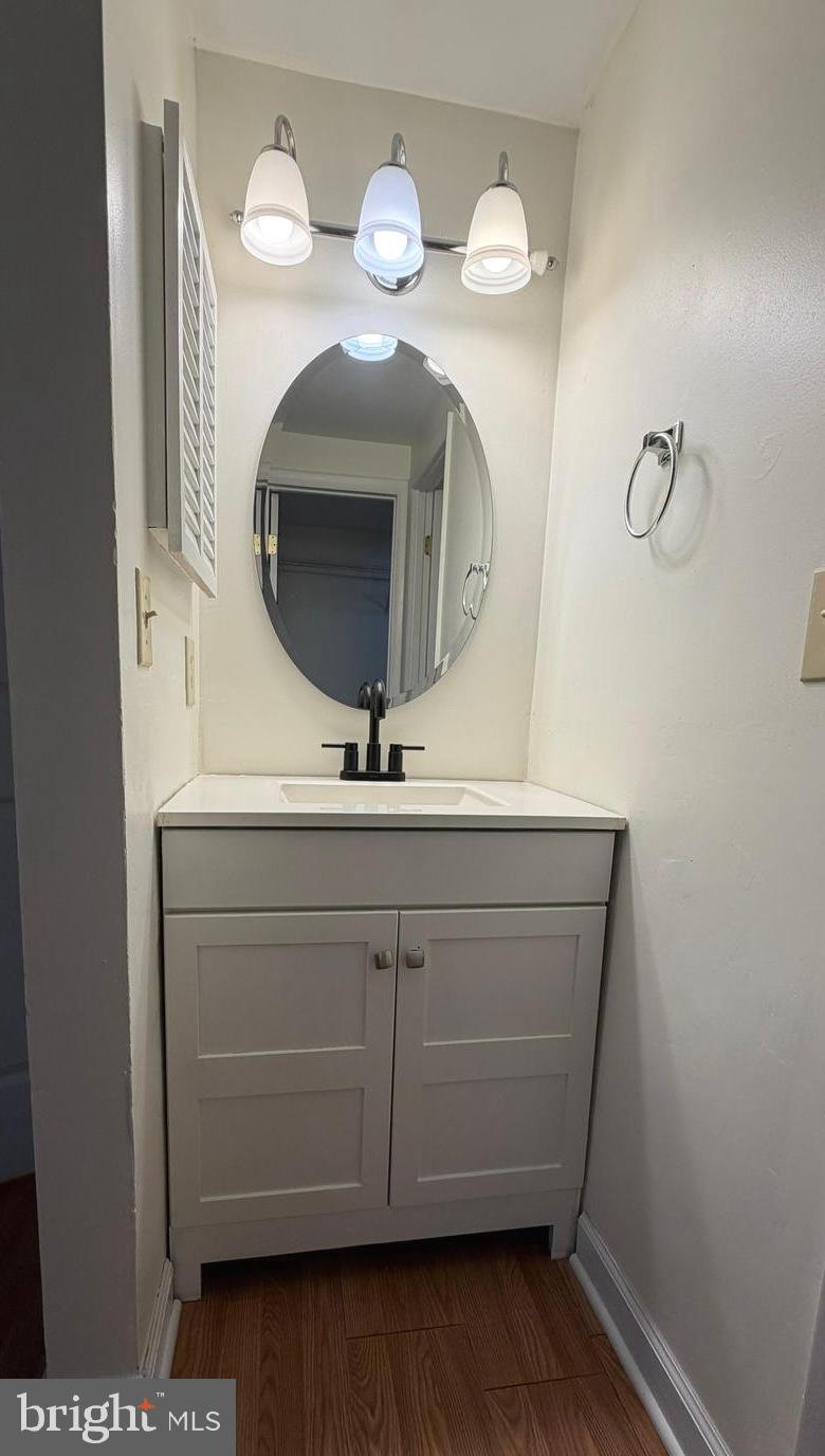 FARMINGDALE - Residential