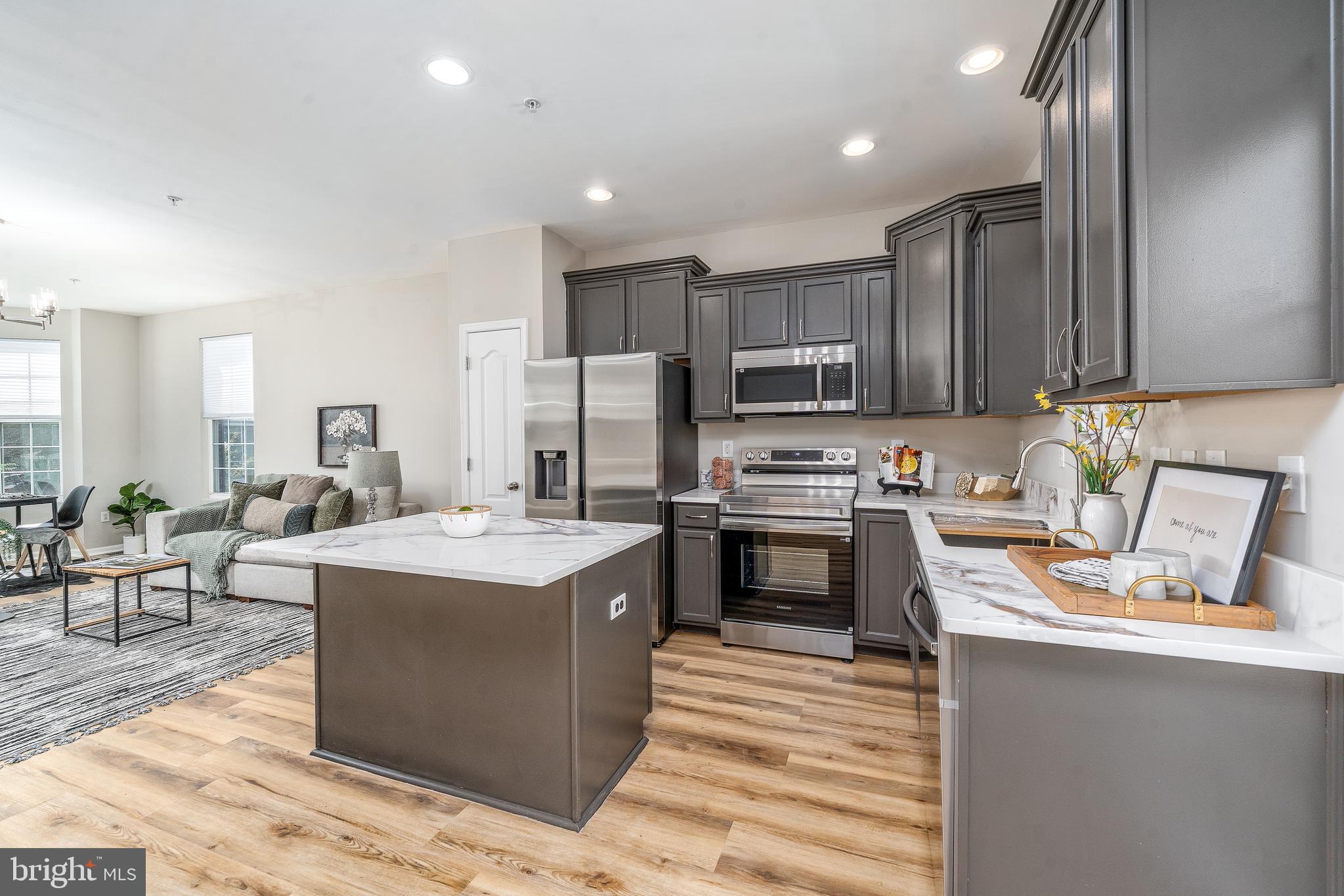 5060 OYSTER REEF PLACE