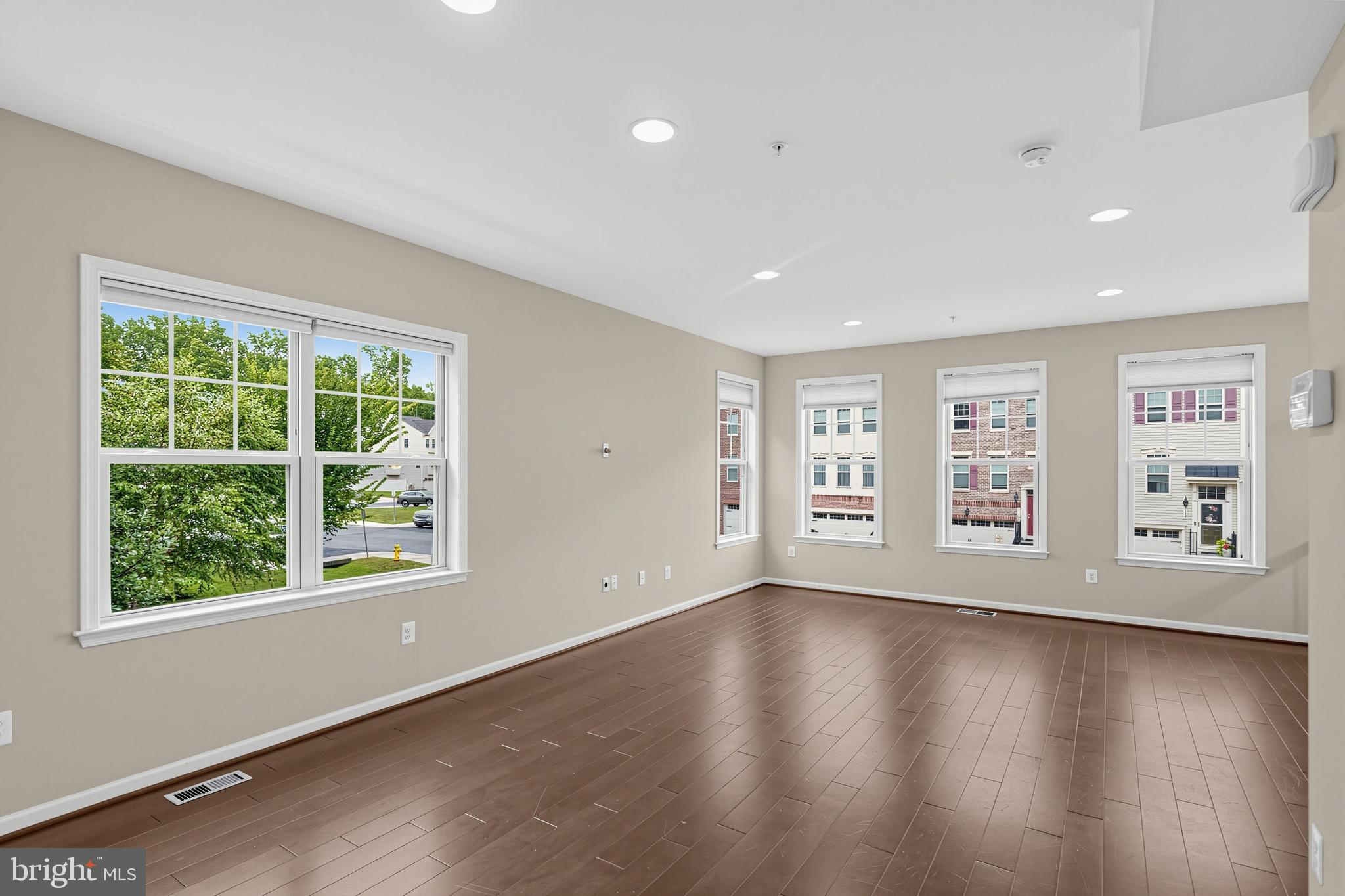 7524 HOLLY RIDGE DRIVE