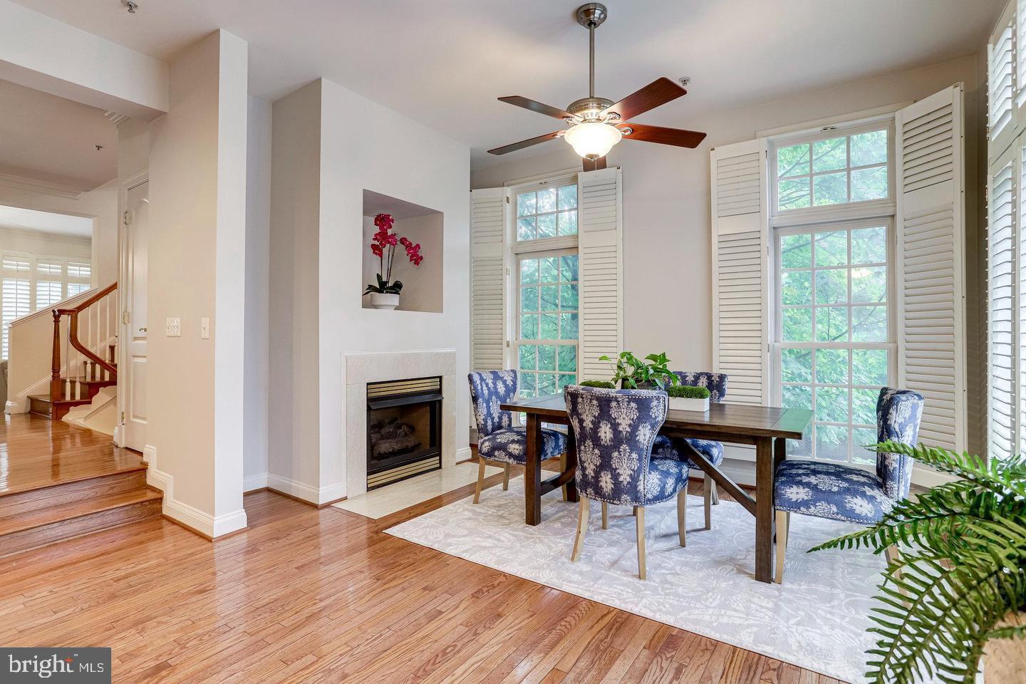 1601 COLONIAL HILLS DRIVE