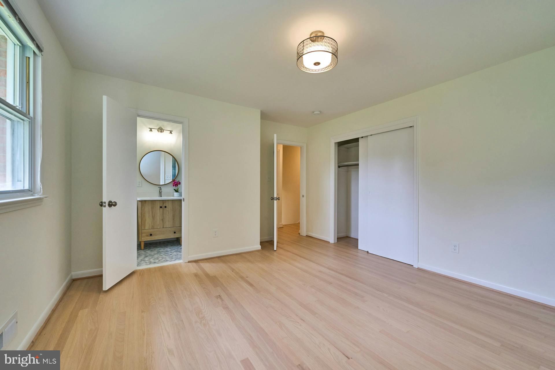 NEAR FALLS CHURCH - Residential