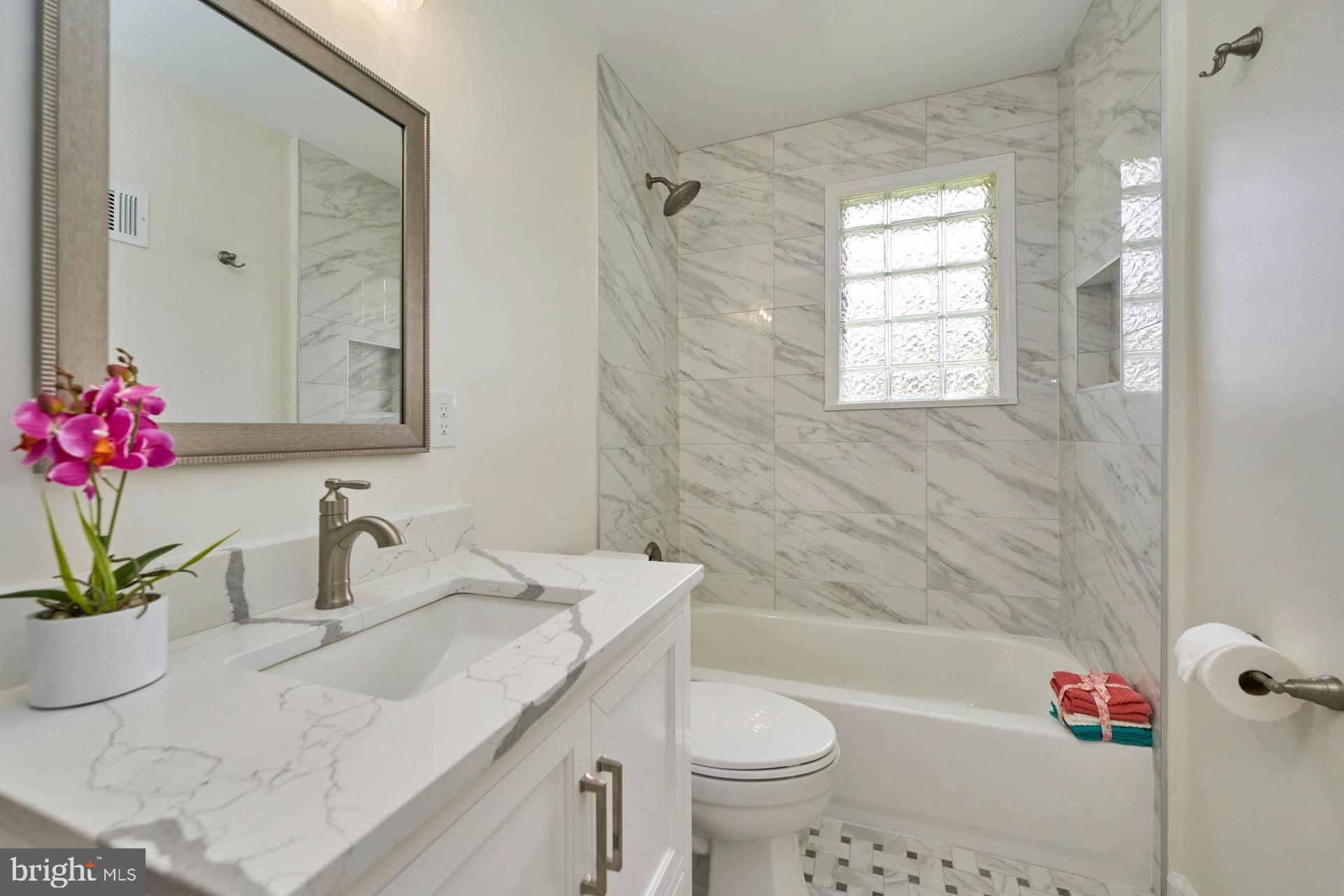 NEAR FALLS CHURCH - Residential