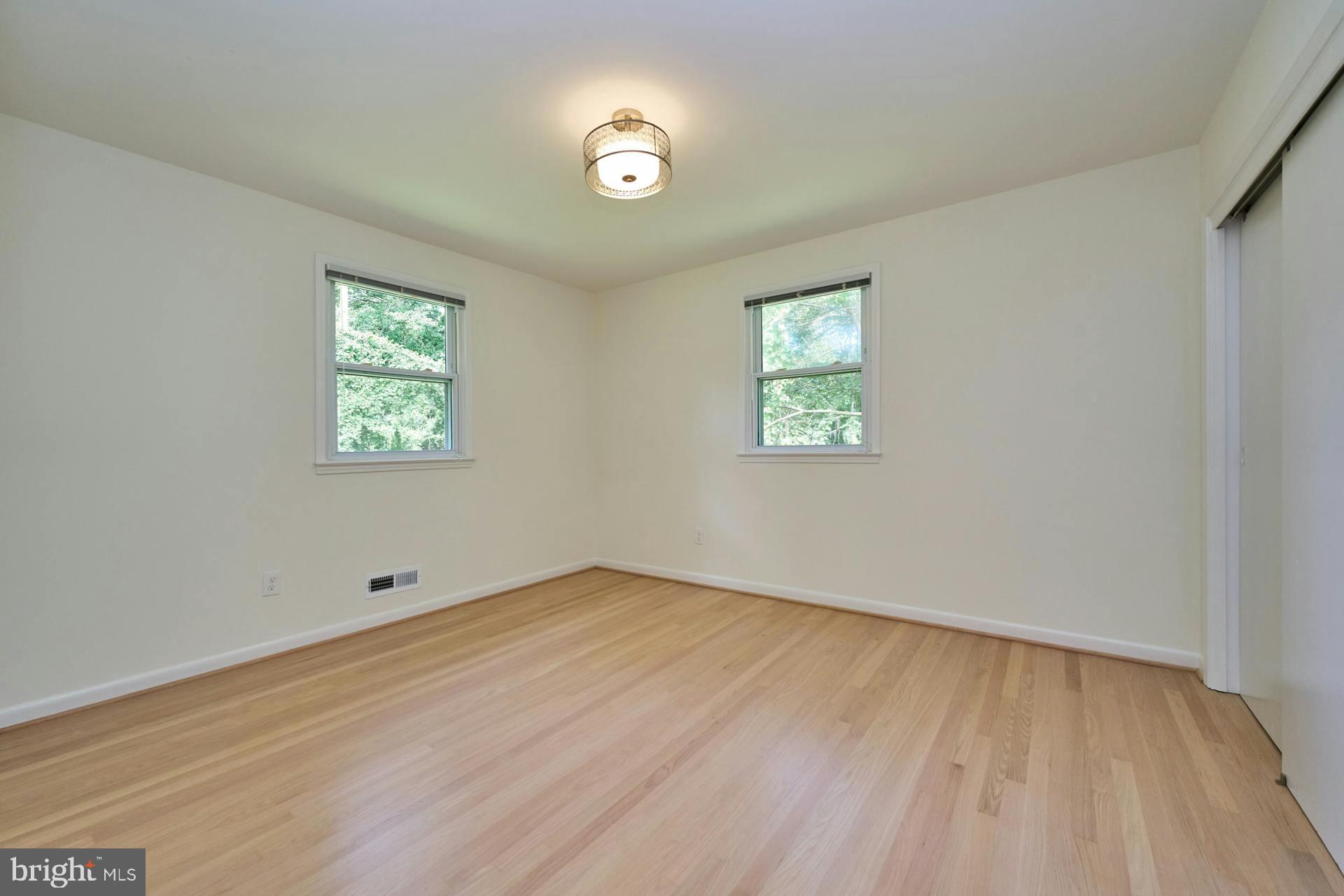 NEAR FALLS CHURCH - Residential