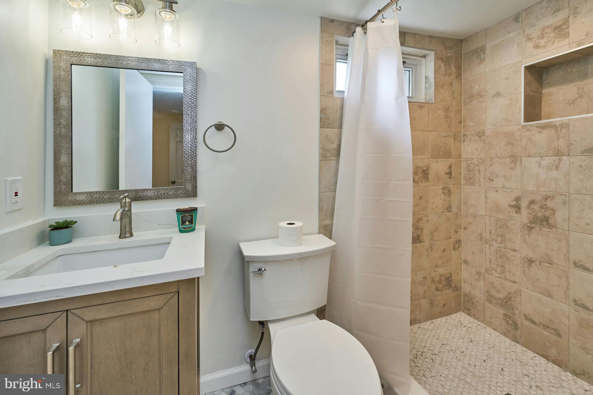 NEAR FALLS CHURCH - Residential