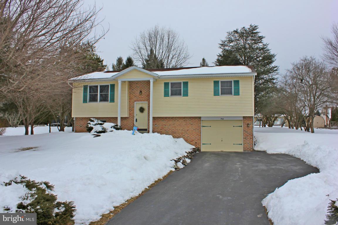 PINEWOOD ESTATES - Residential