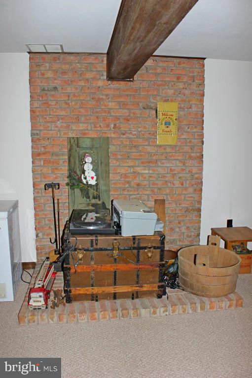 PINEWOOD ESTATES - Residential