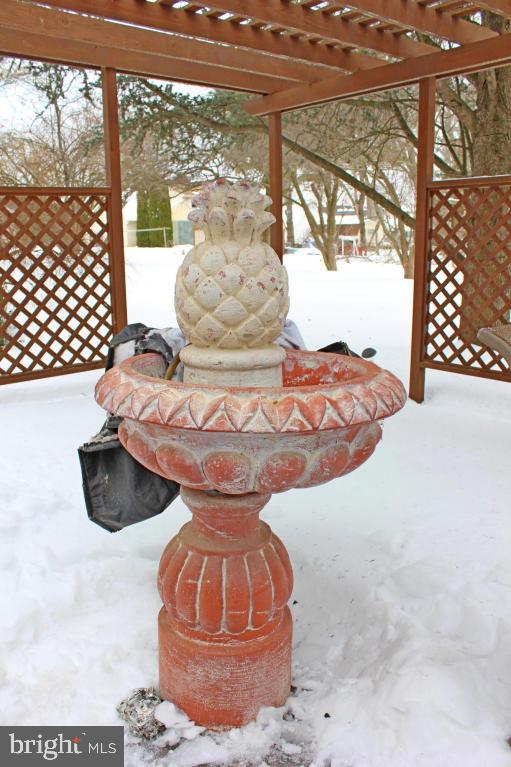 PINEWOOD ESTATES - Residential