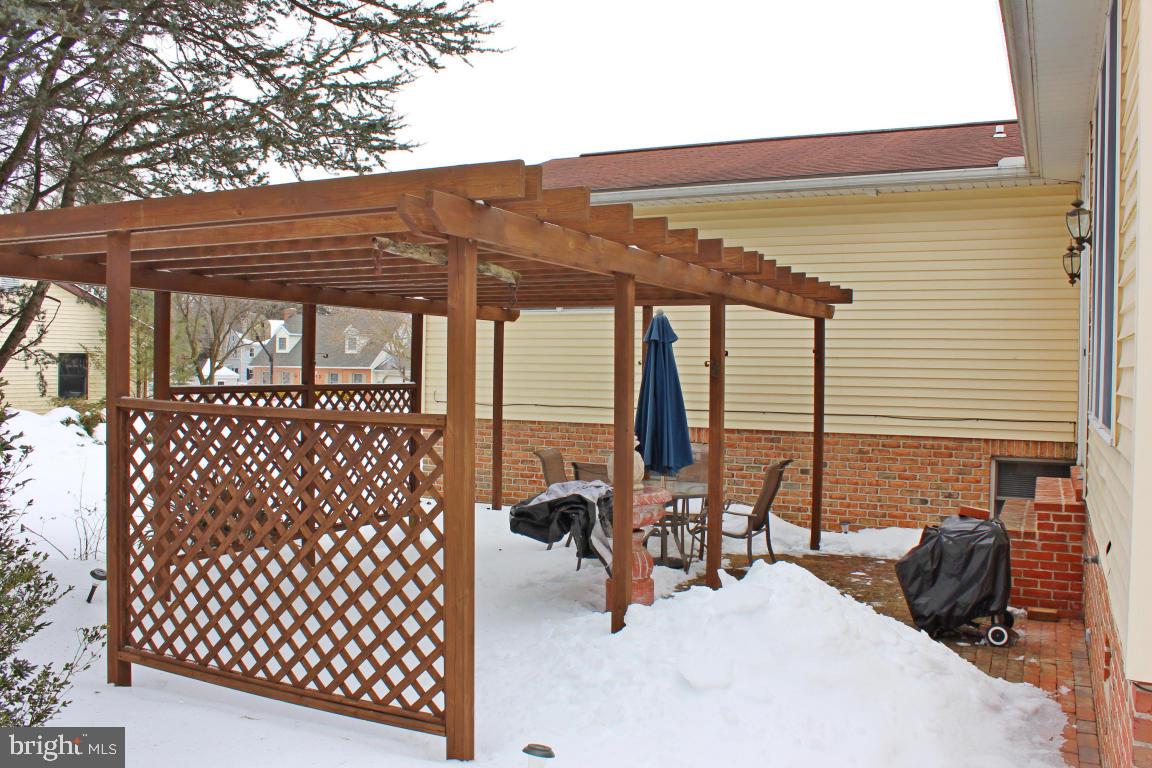 PINEWOOD ESTATES - Residential