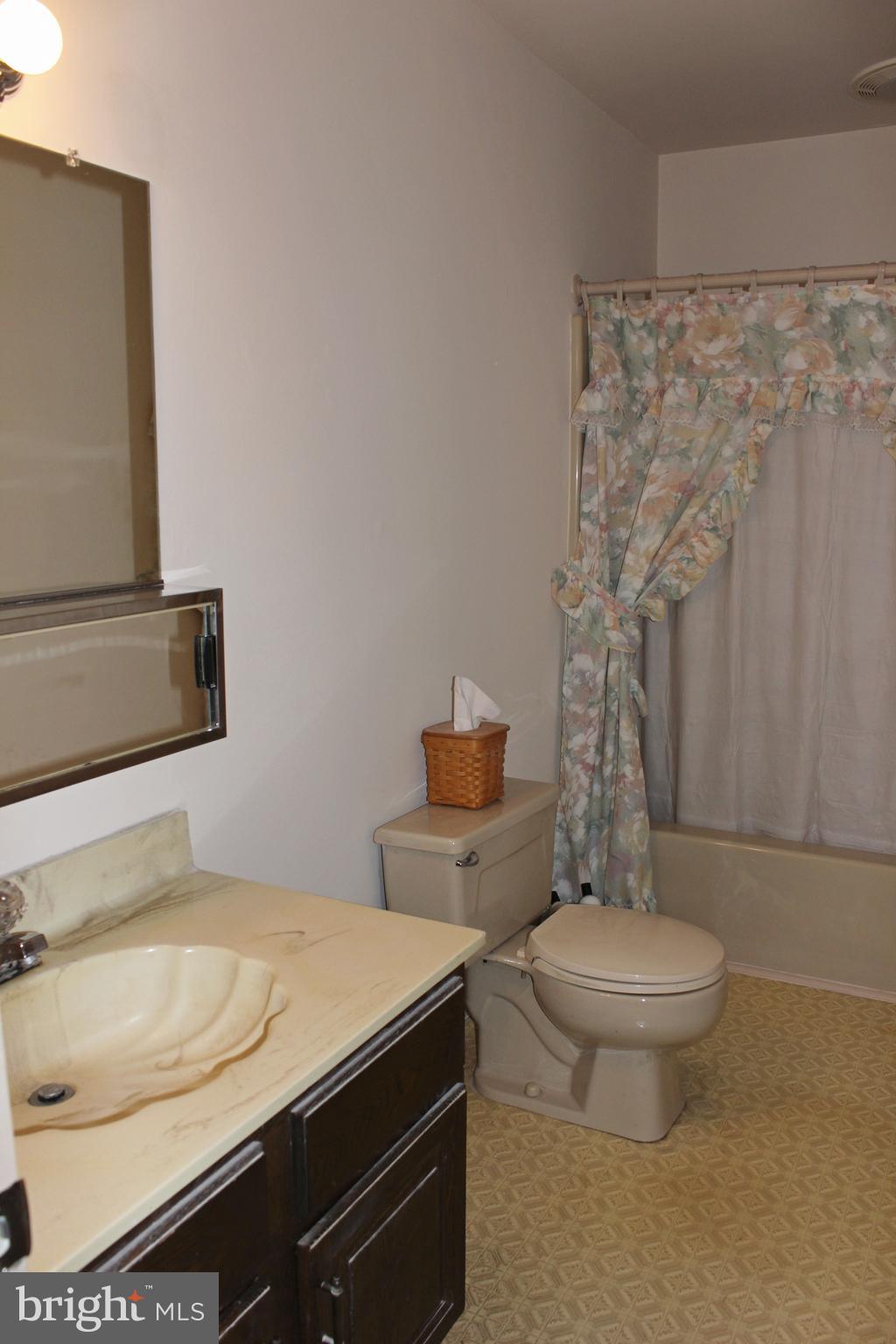 PINEWOOD ESTATES - Residential