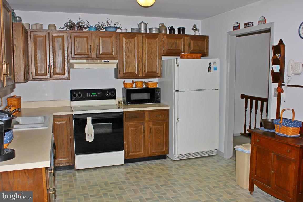 PINEWOOD ESTATES - Residential