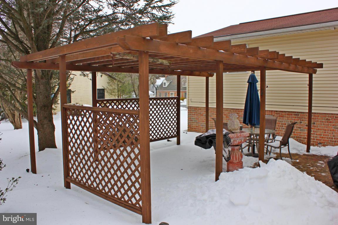 PINEWOOD ESTATES - Residential