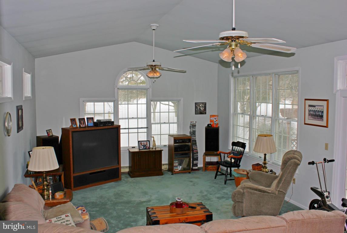 PINEWOOD ESTATES - Residential