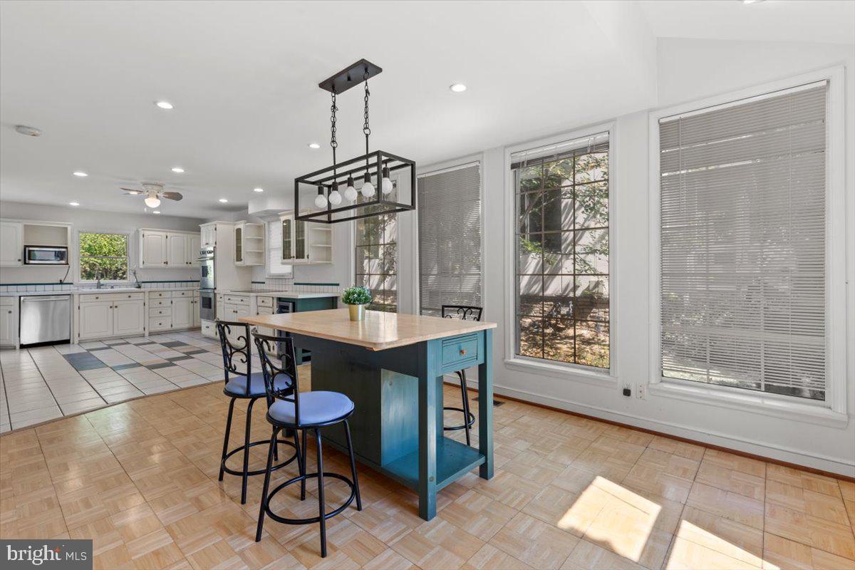 GLEN ECHO HEIGHTS - Residential Lease