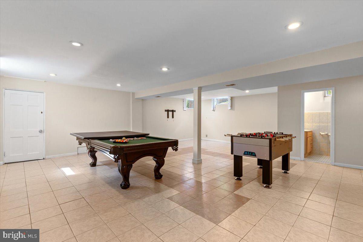 GLEN ECHO HEIGHTS - Residential Lease