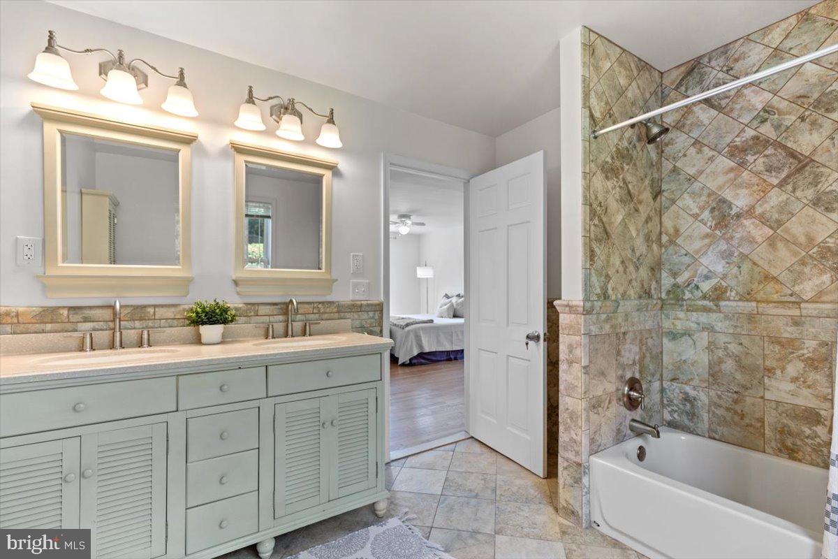 GLEN ECHO HEIGHTS - Residential Lease