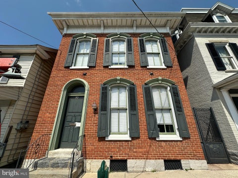 Homes For Sale - 32 E Baltimore Street St<br/> GREENCASTLE, PA 17225