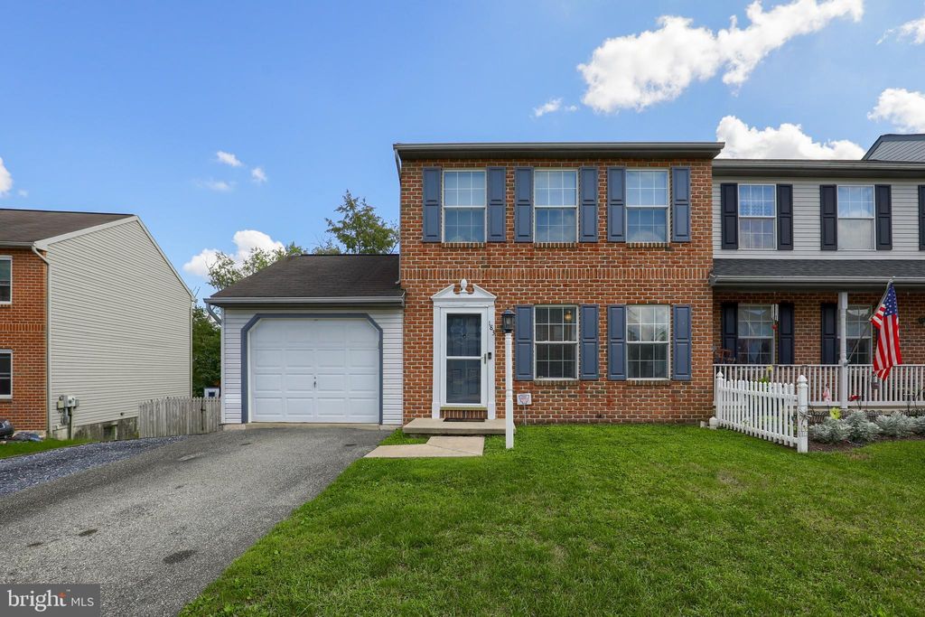 Photo of 183 HEATHERWOOD DR, EPHRATA, PA 17522 (MLS # PALA2041026)