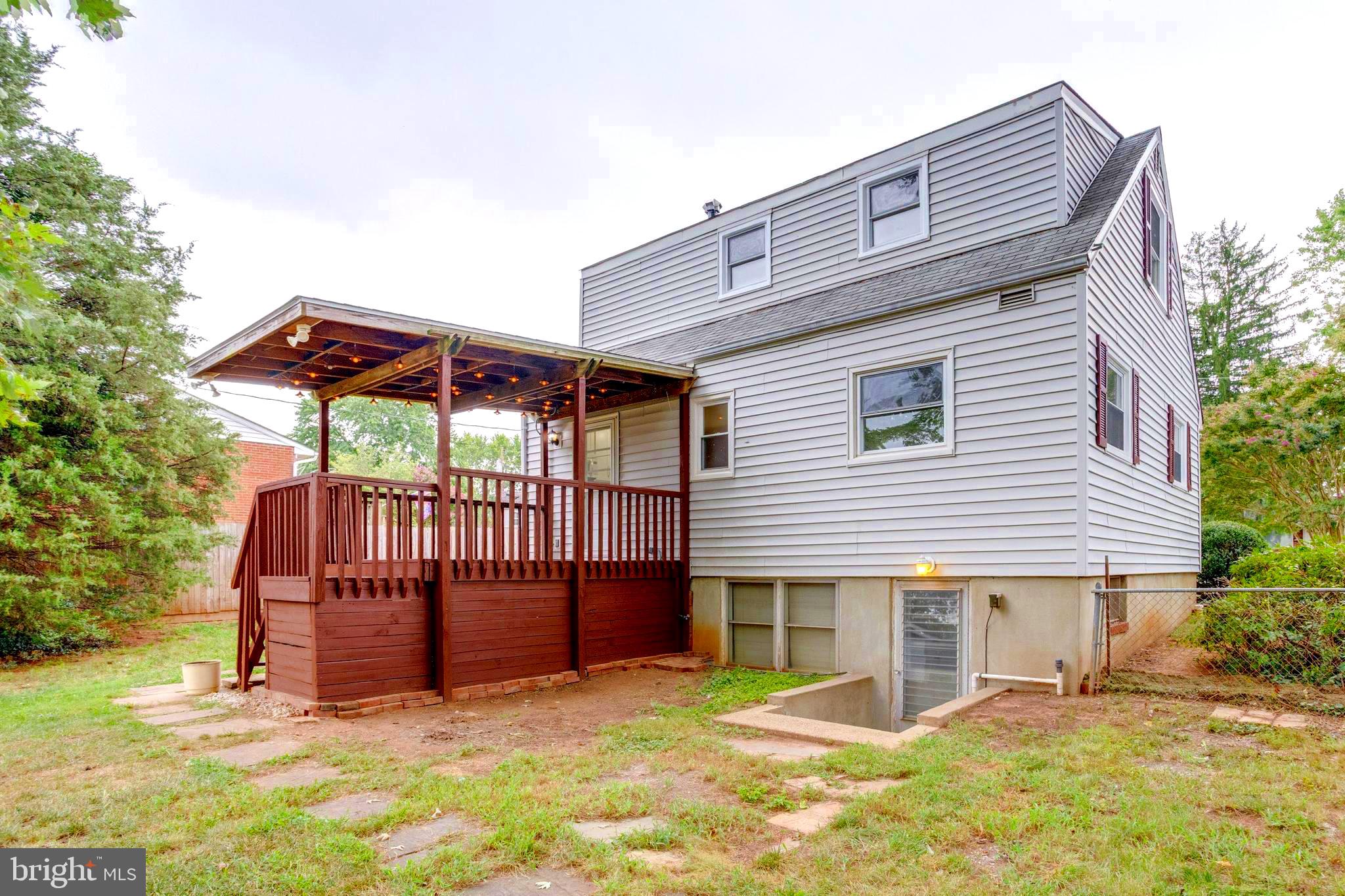 9106 AMHERST COURT
