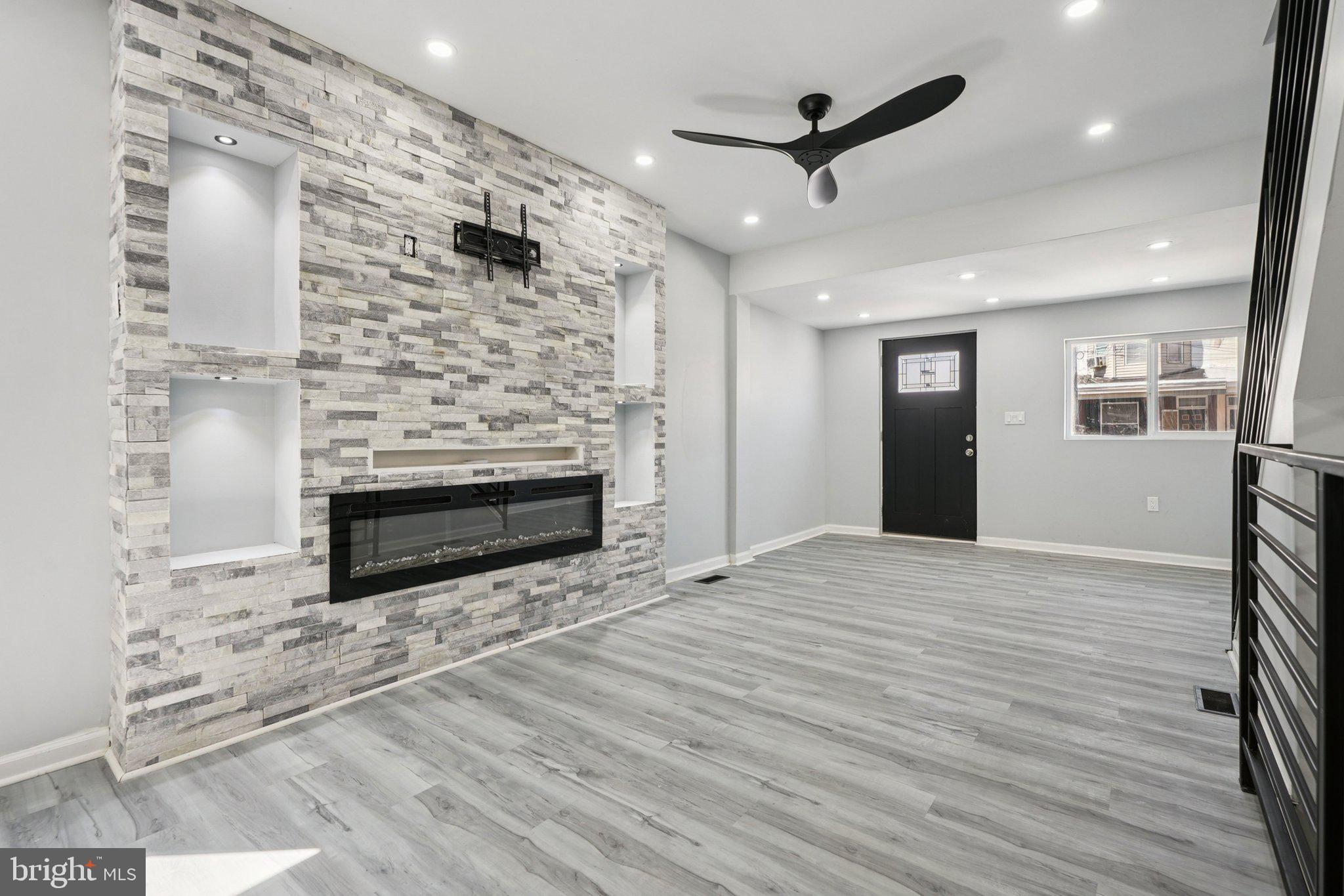 FRANKFORD - Residential