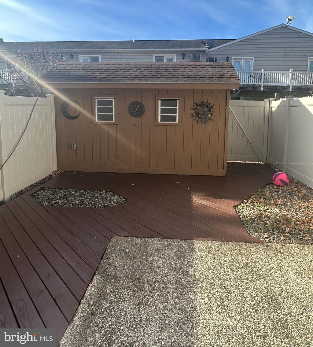 Photo of 842 Woodlawn Dr, CHAMBERSBURG, PA 17201 (MLS # PAFL2031494)