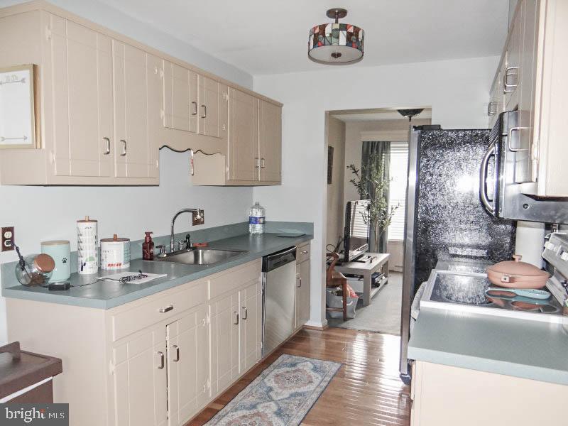 COLDBROOK MEADOWS - Residential