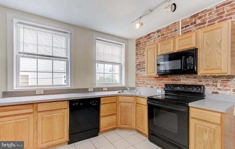 Townhouse For Rent - 1016 S Baylis Street<br/> BALTIMORE, MD 21224