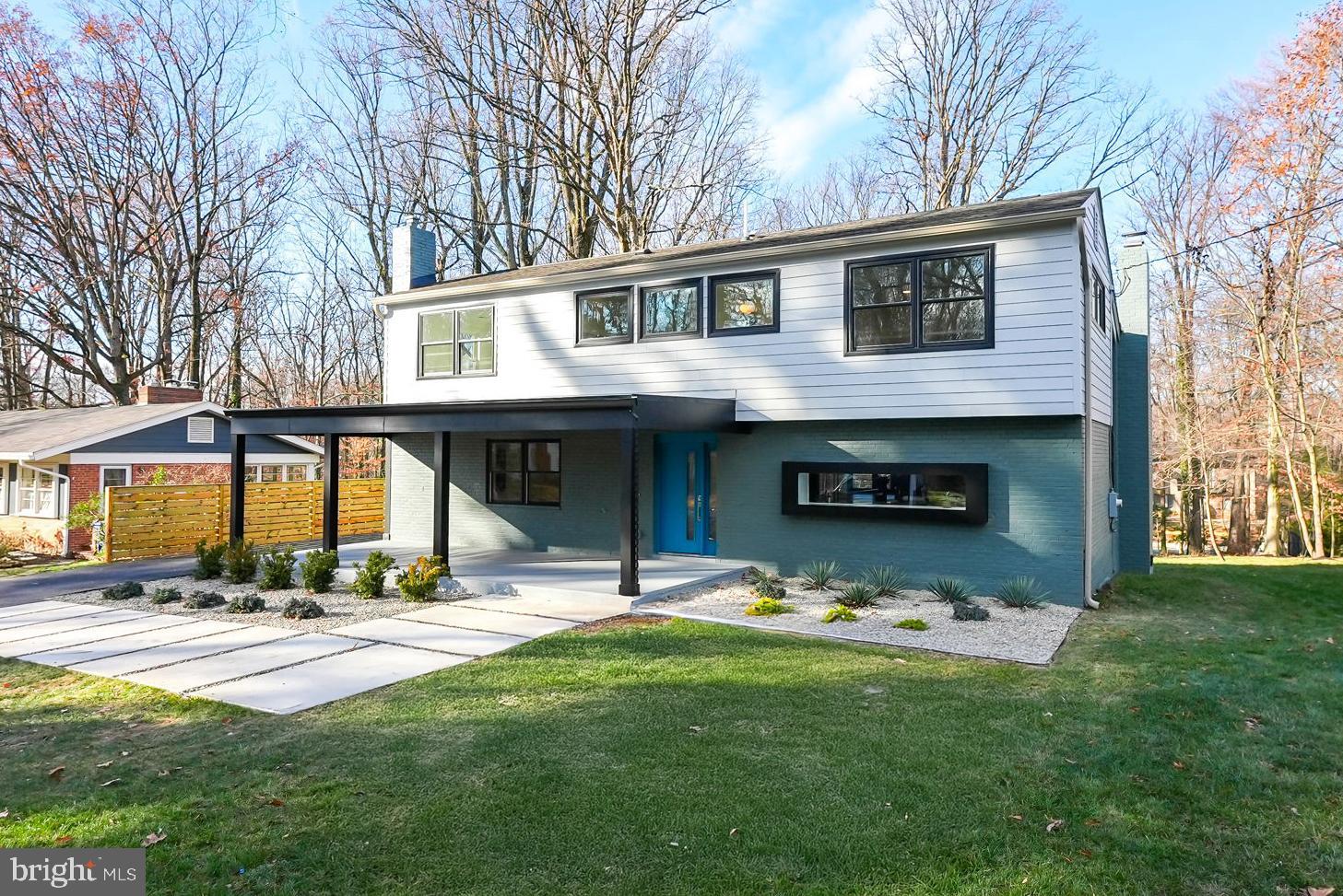 LAKE BARCROFT - Residential