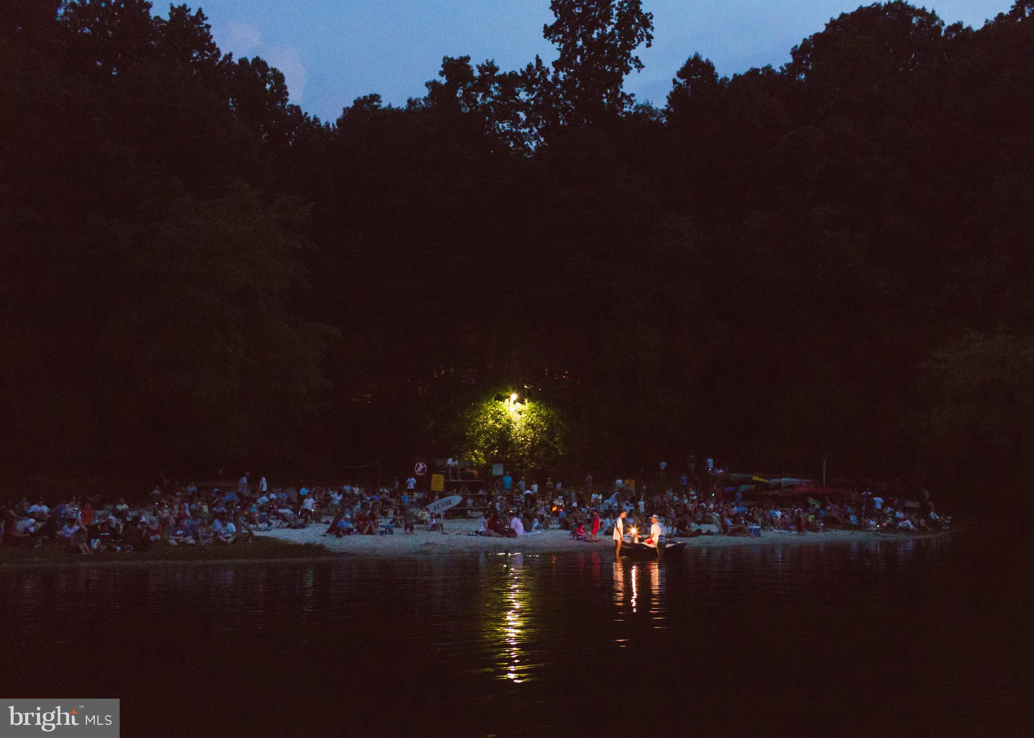 LAKE BARCROFT - Residential