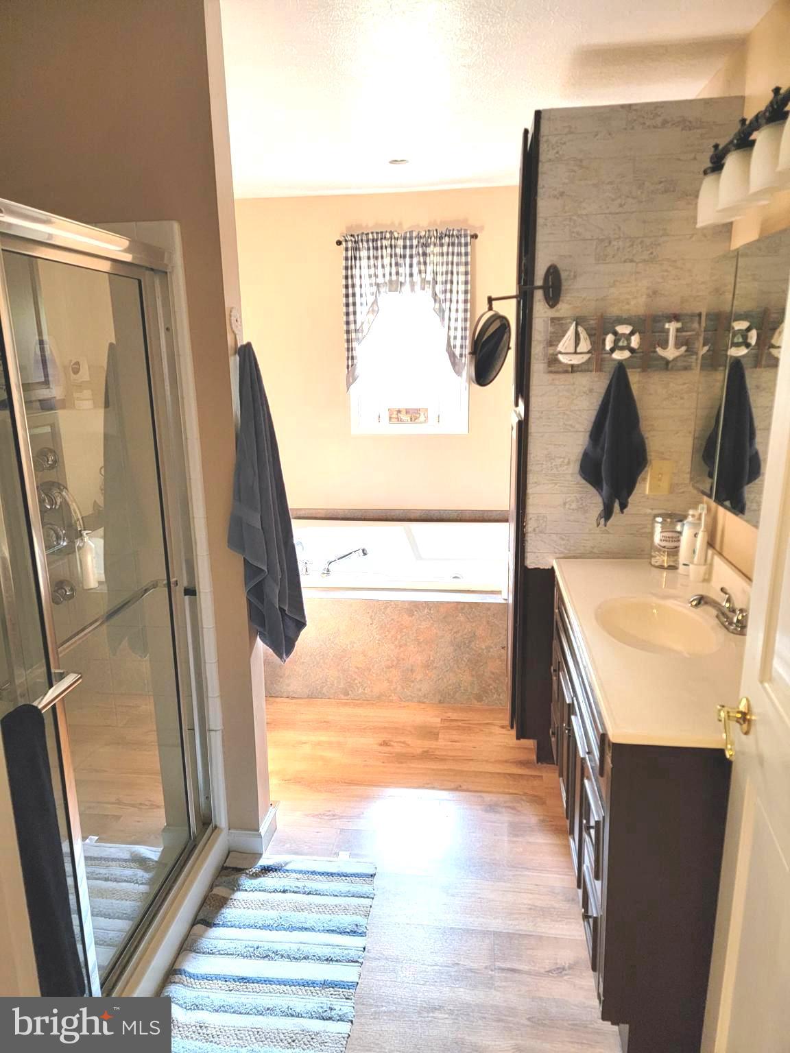 SPRUCE RIDGE - Residential