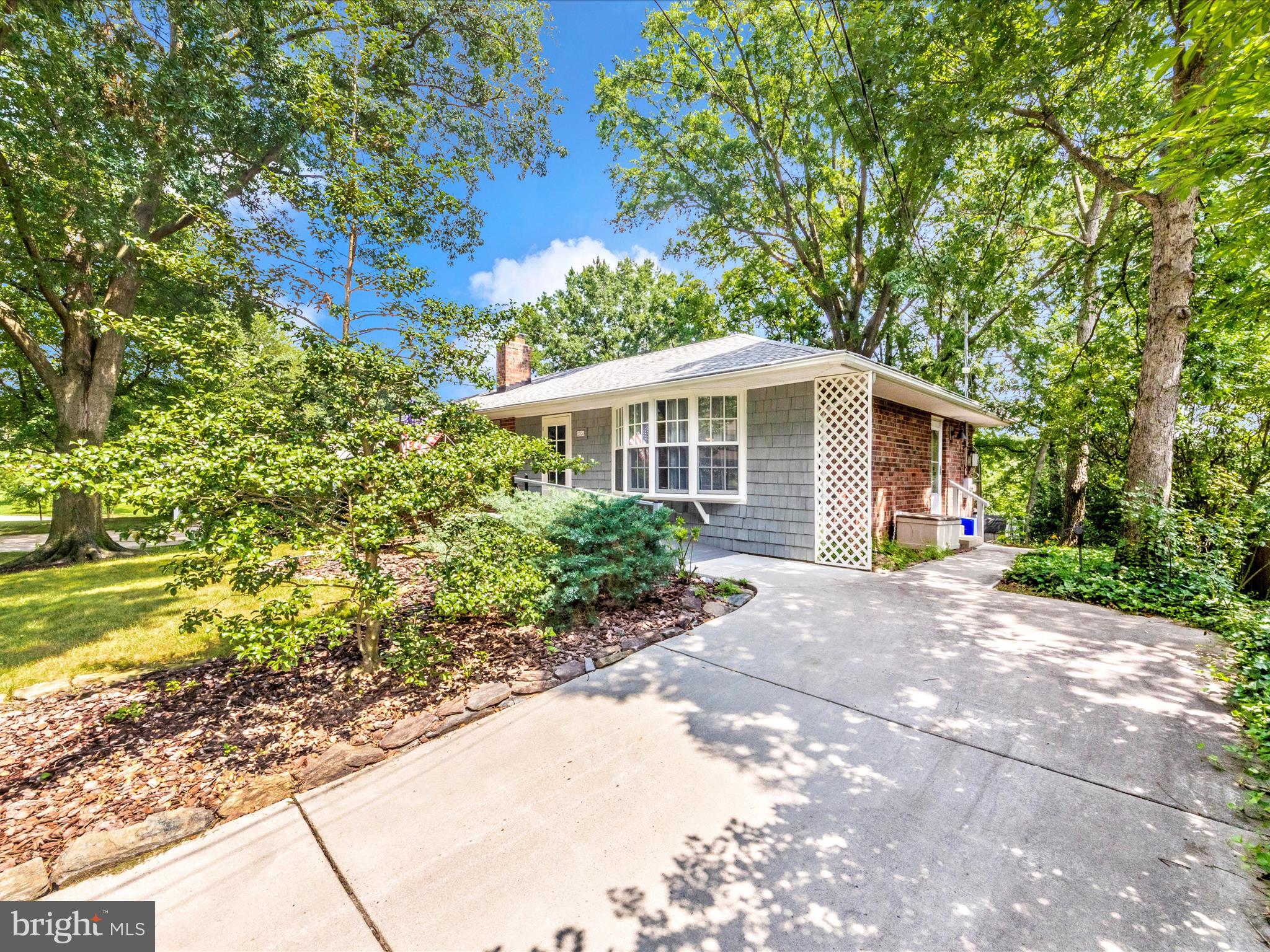 2904 RED LION LANE