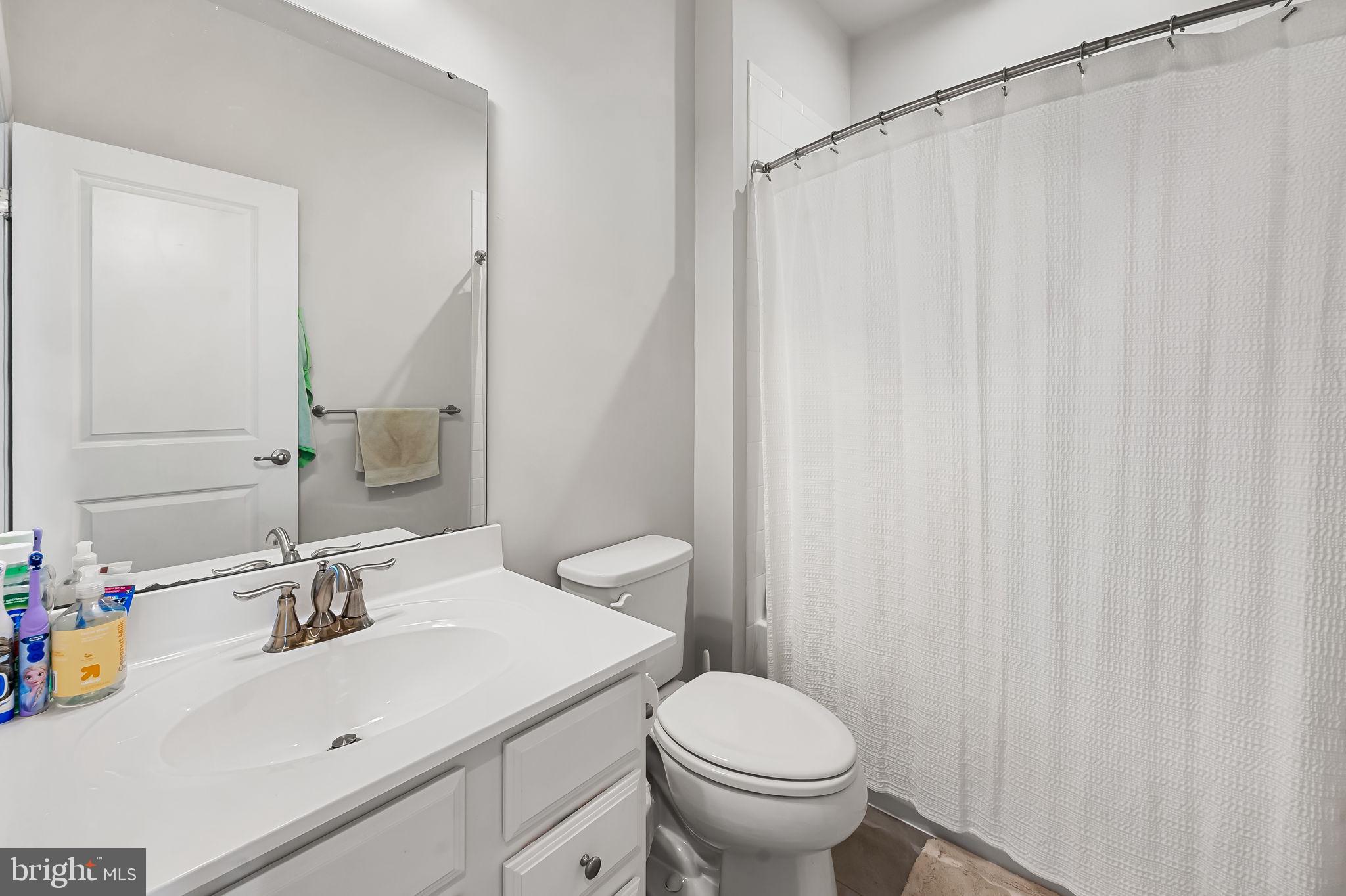 HIGHGATE VILLAGE - Residential