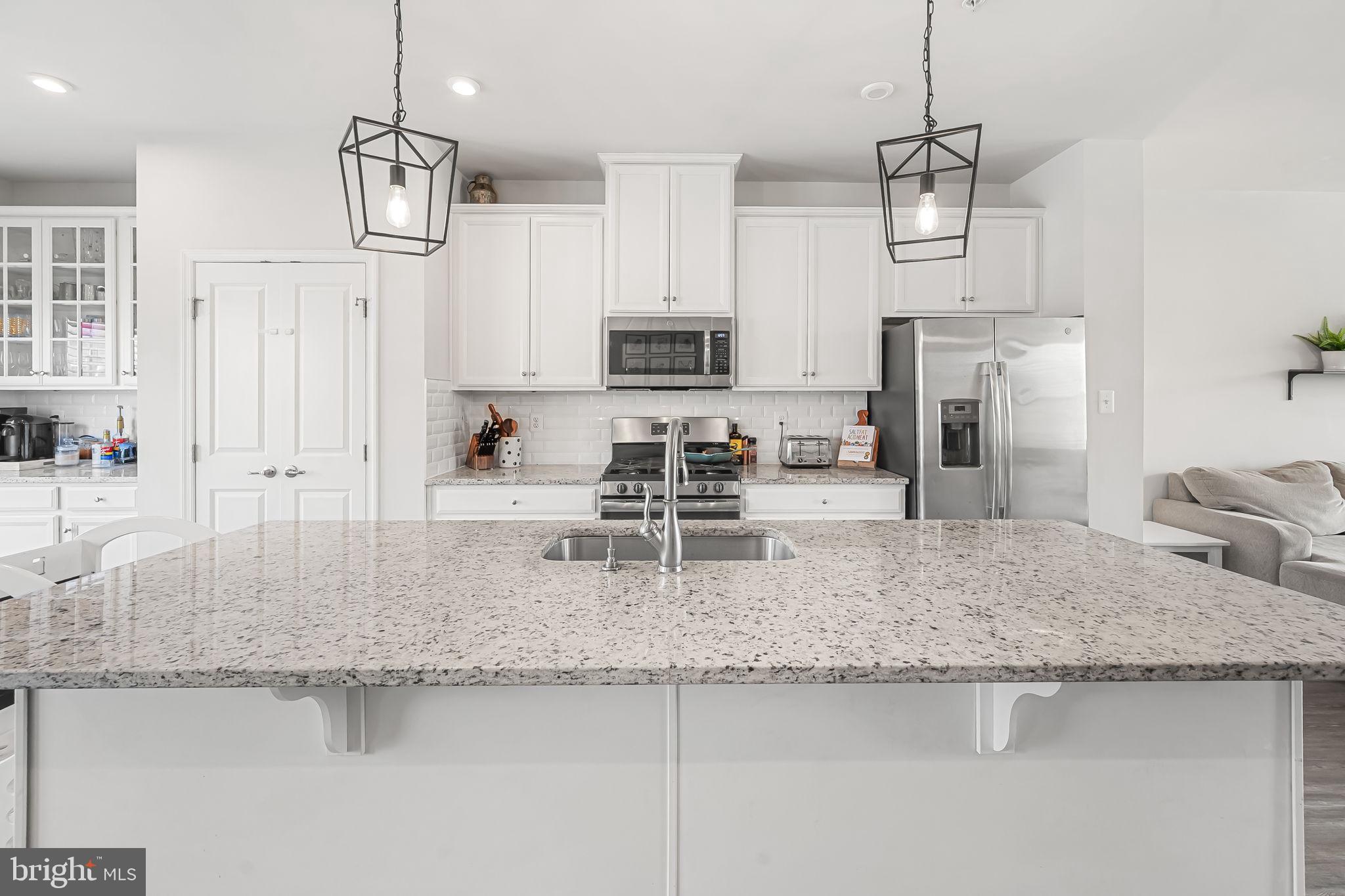 HIGHGATE VILLAGE - Residential