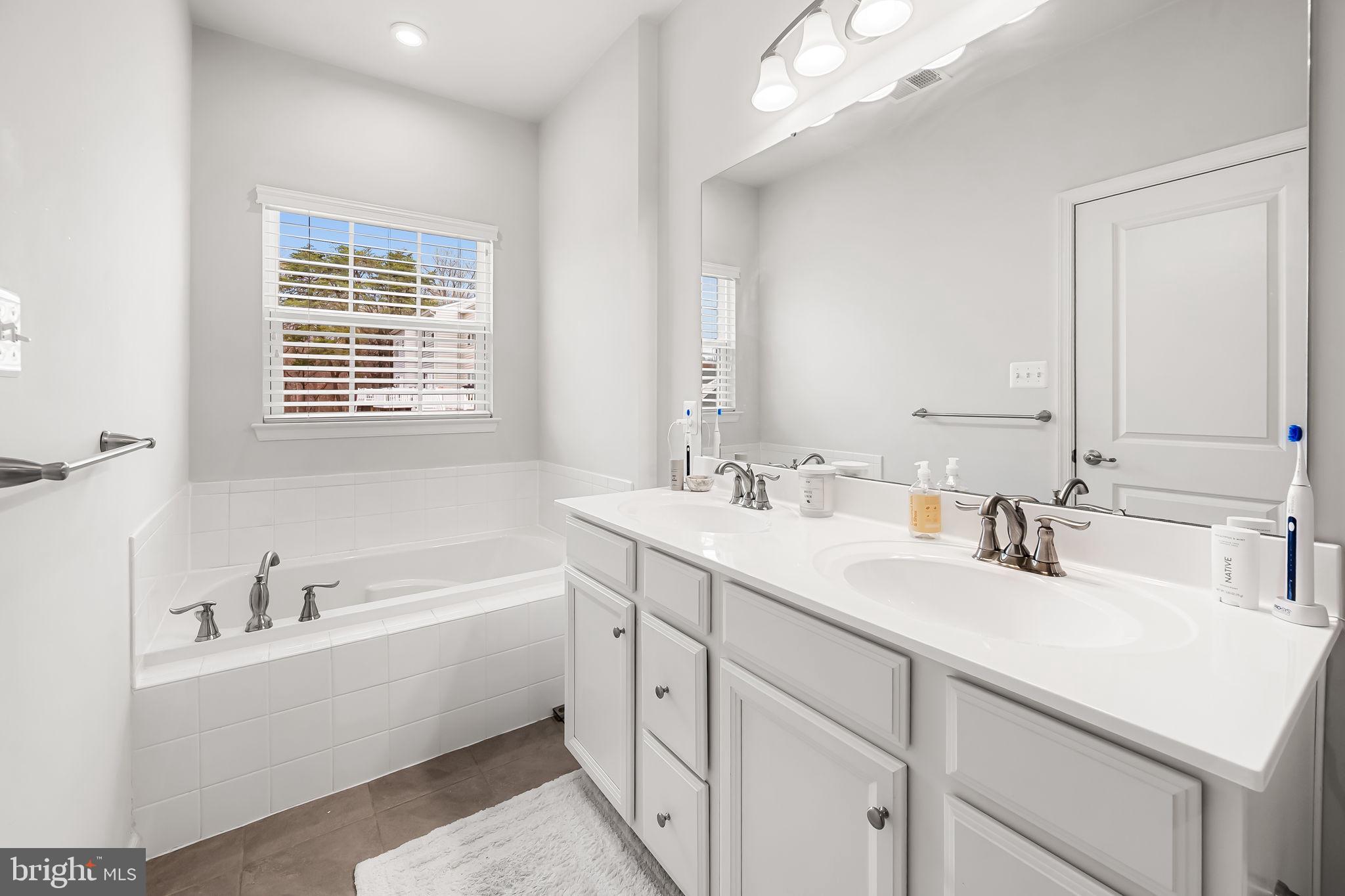 HIGHGATE VILLAGE - Residential