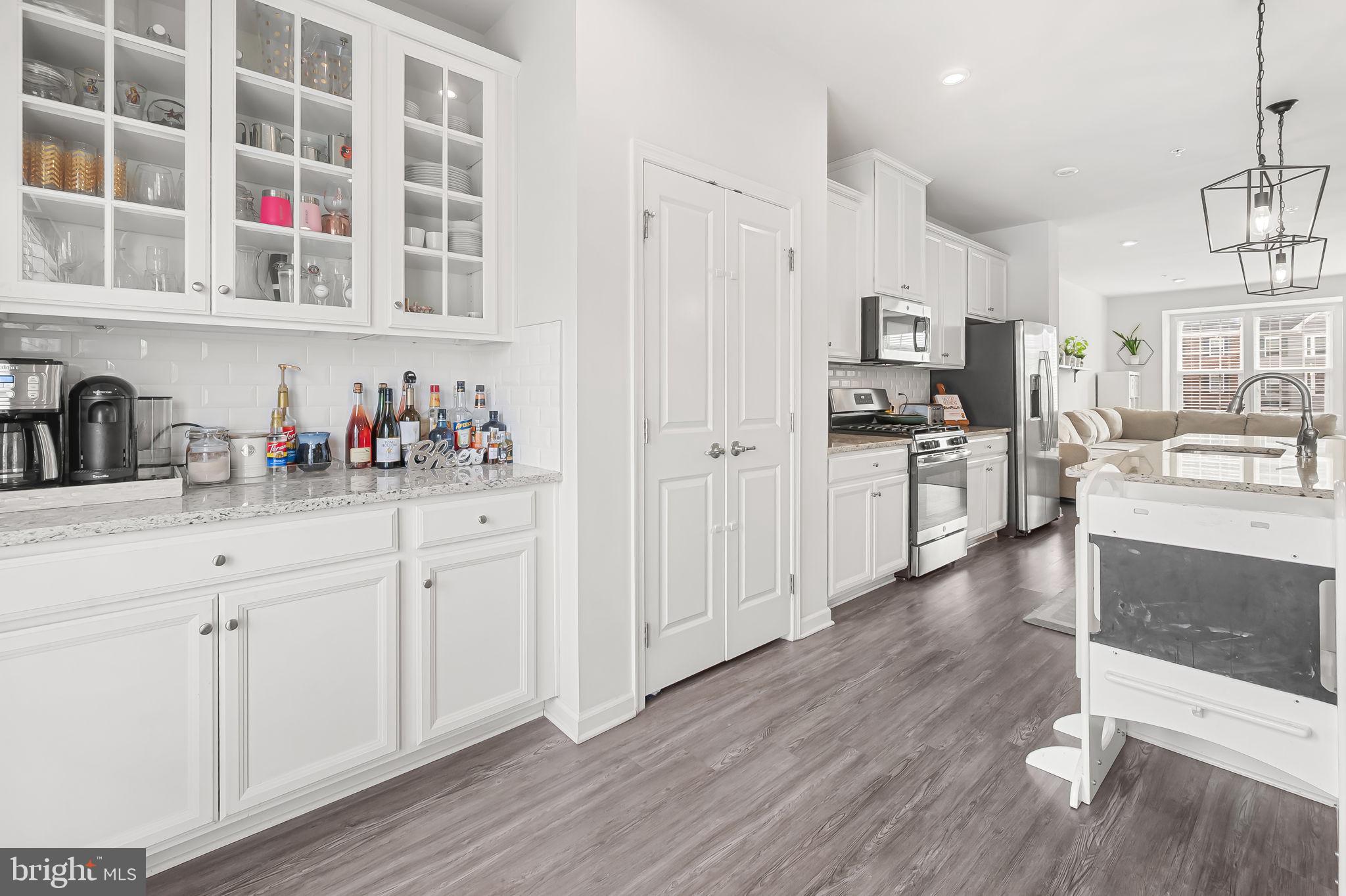 HIGHGATE VILLAGE - Residential